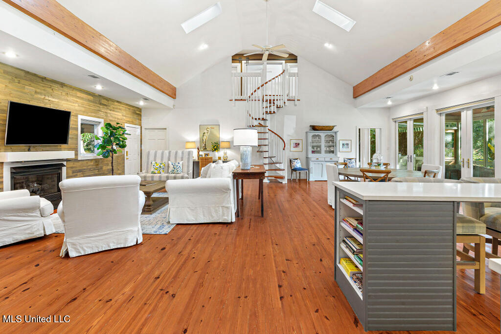 513 Jeff Davis Avenue