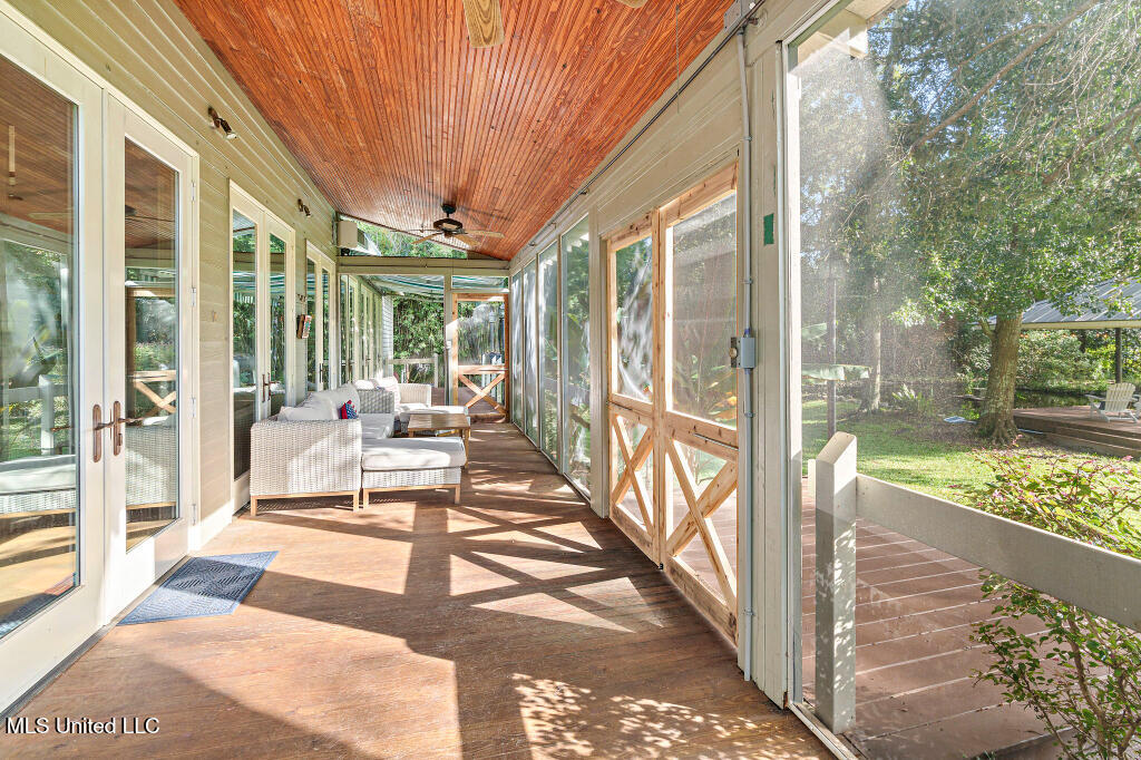 513 Jeff Davis Avenue