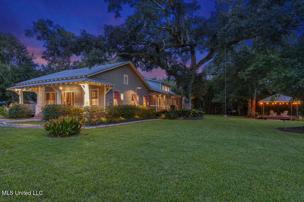 513 Jeff Davis Avenue