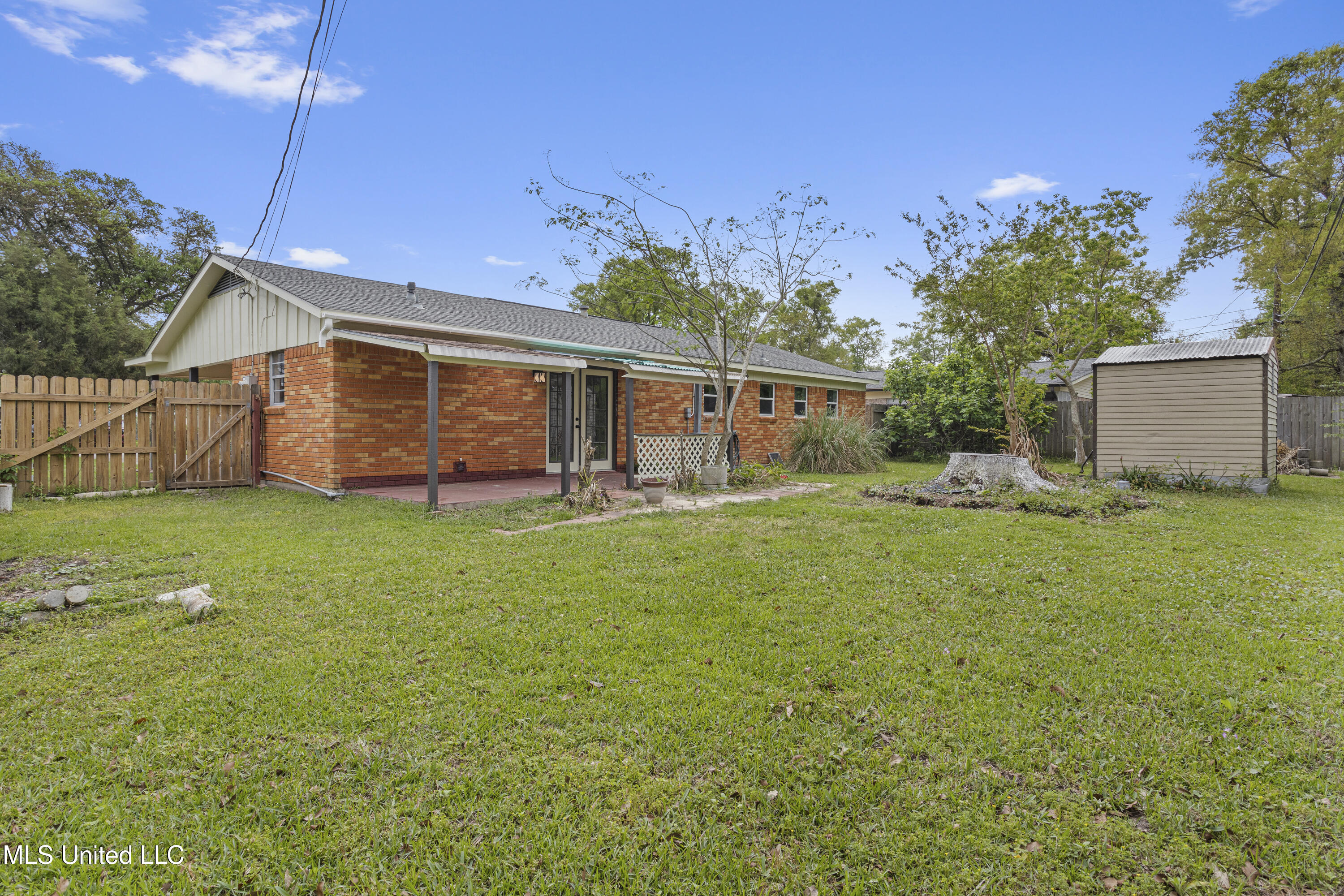 104 Carlos Court