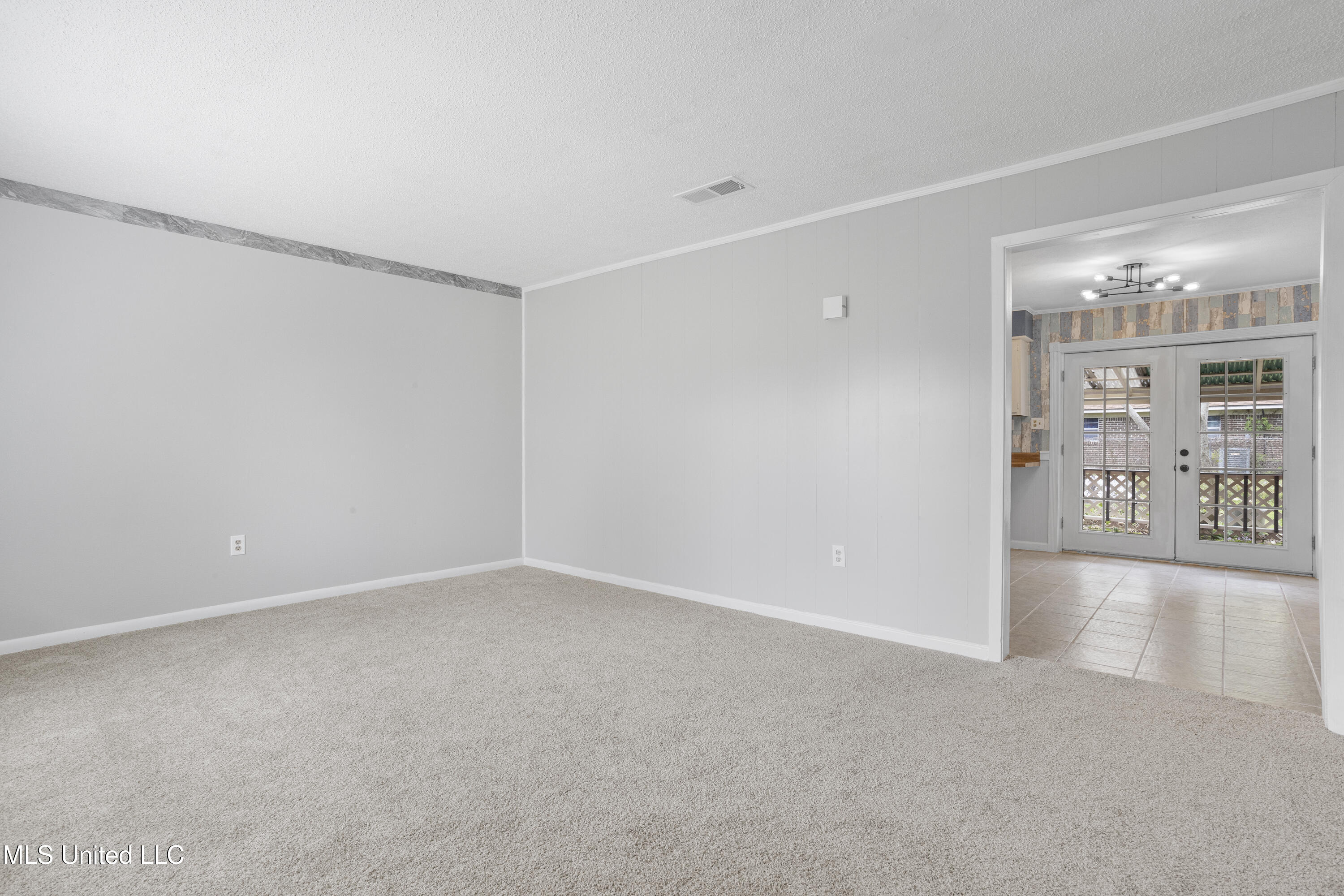 104 Carlos Court