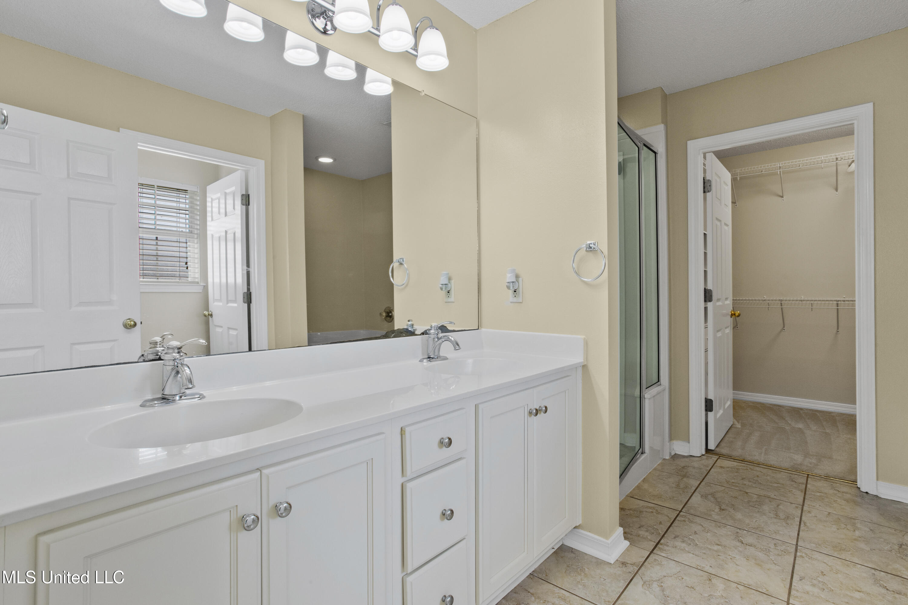 3126 Shadow Wood Drive