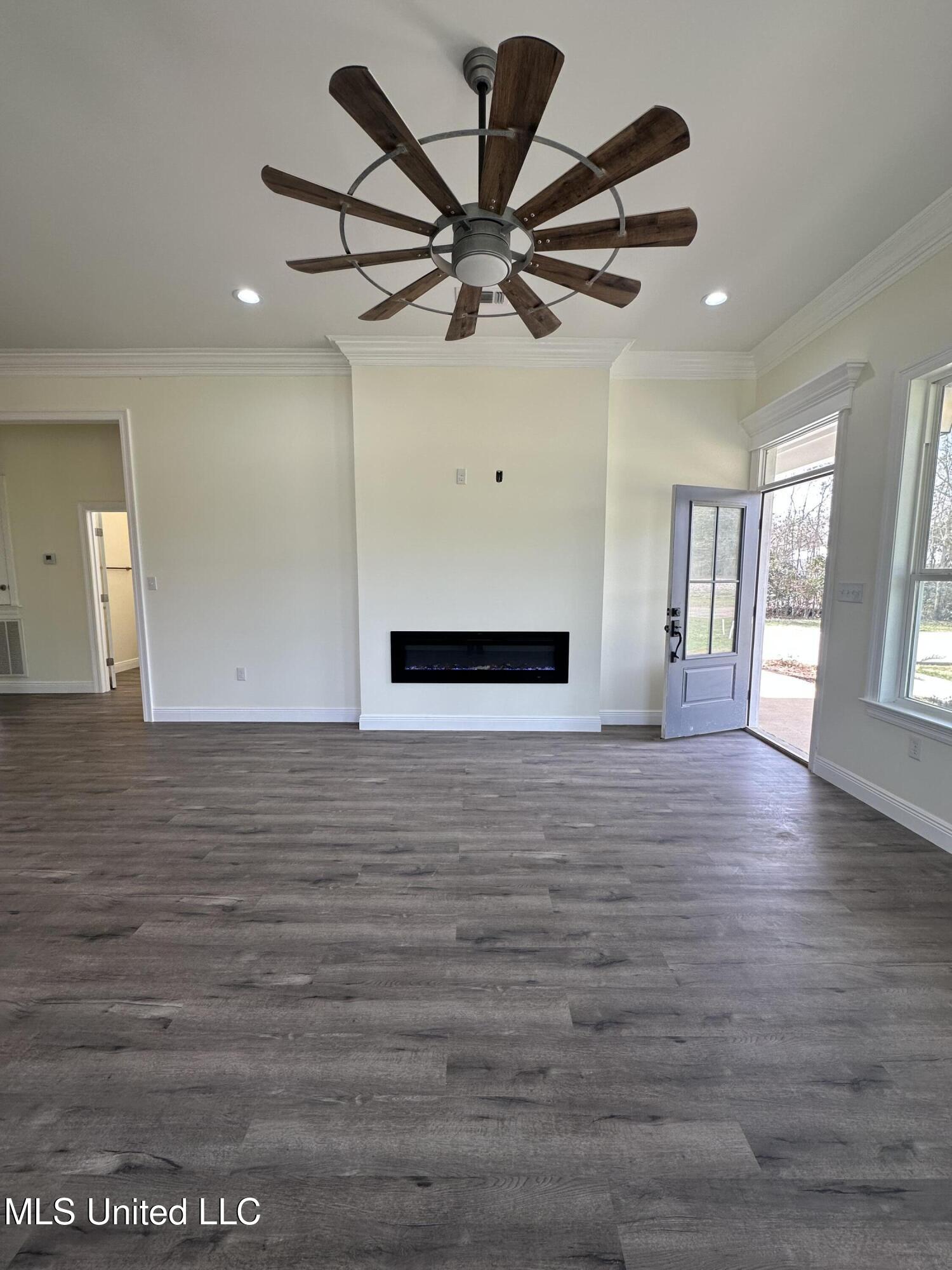821 Central Avenue