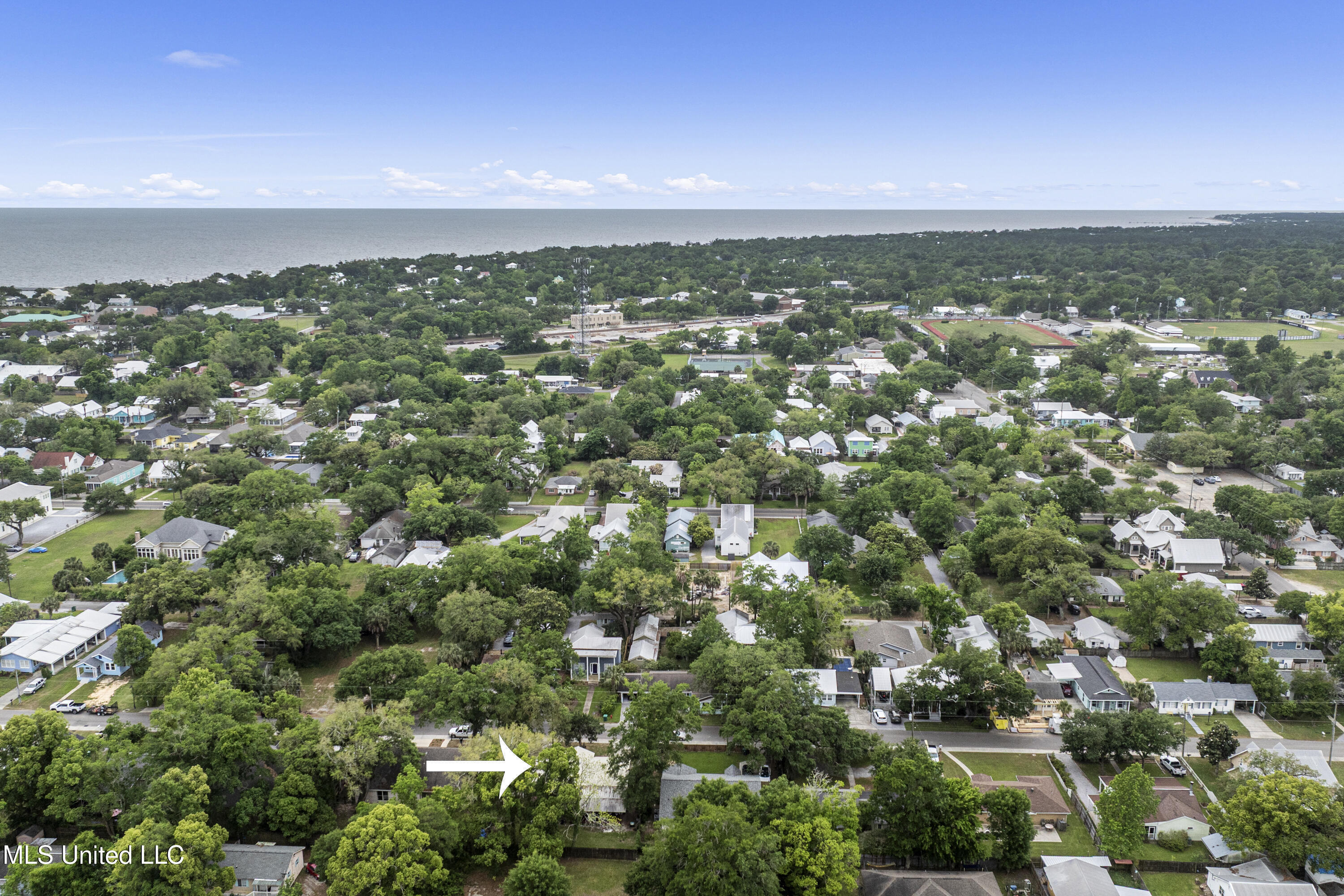 329 Demontluzin Avenue