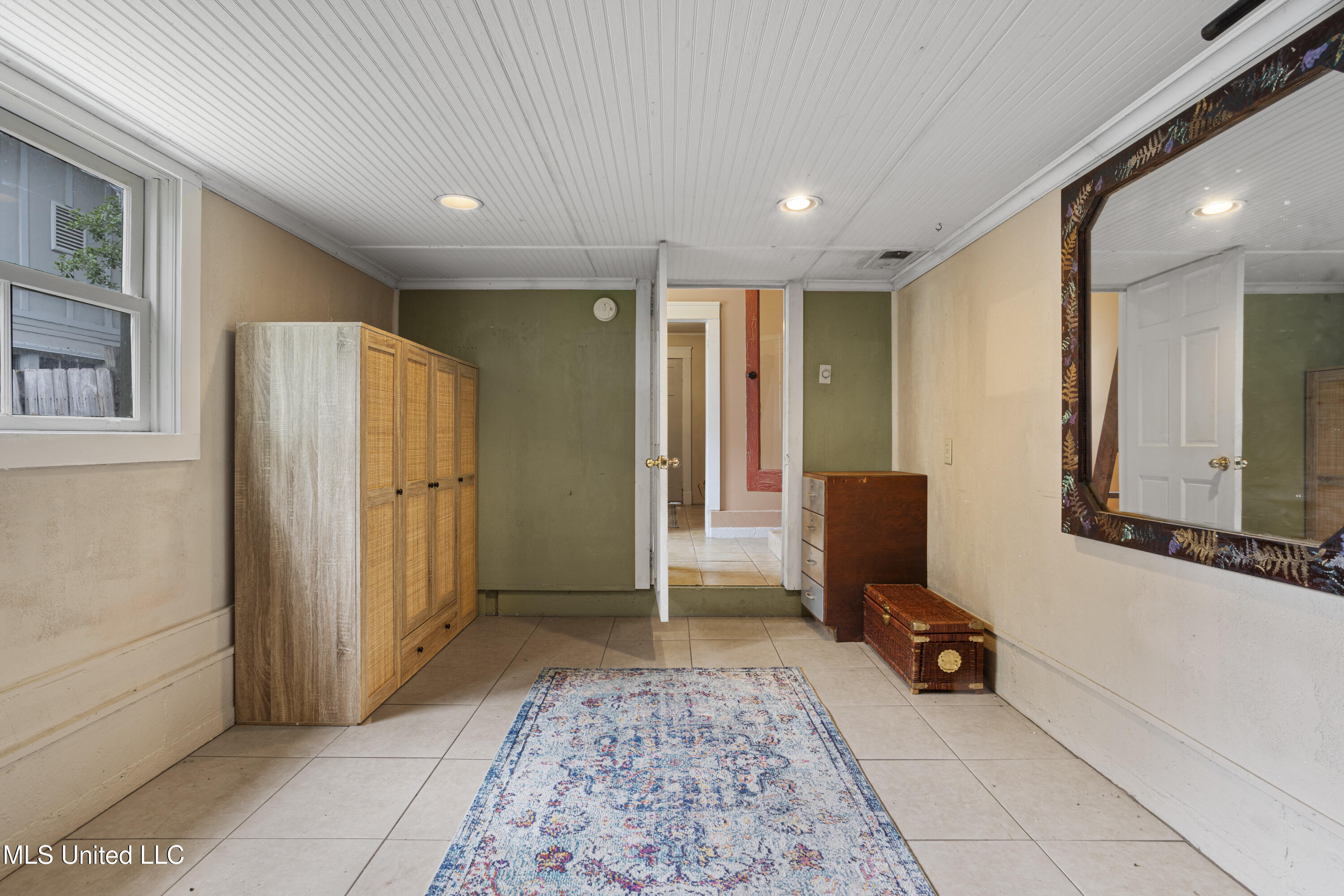 329 Demontluzin Avenue