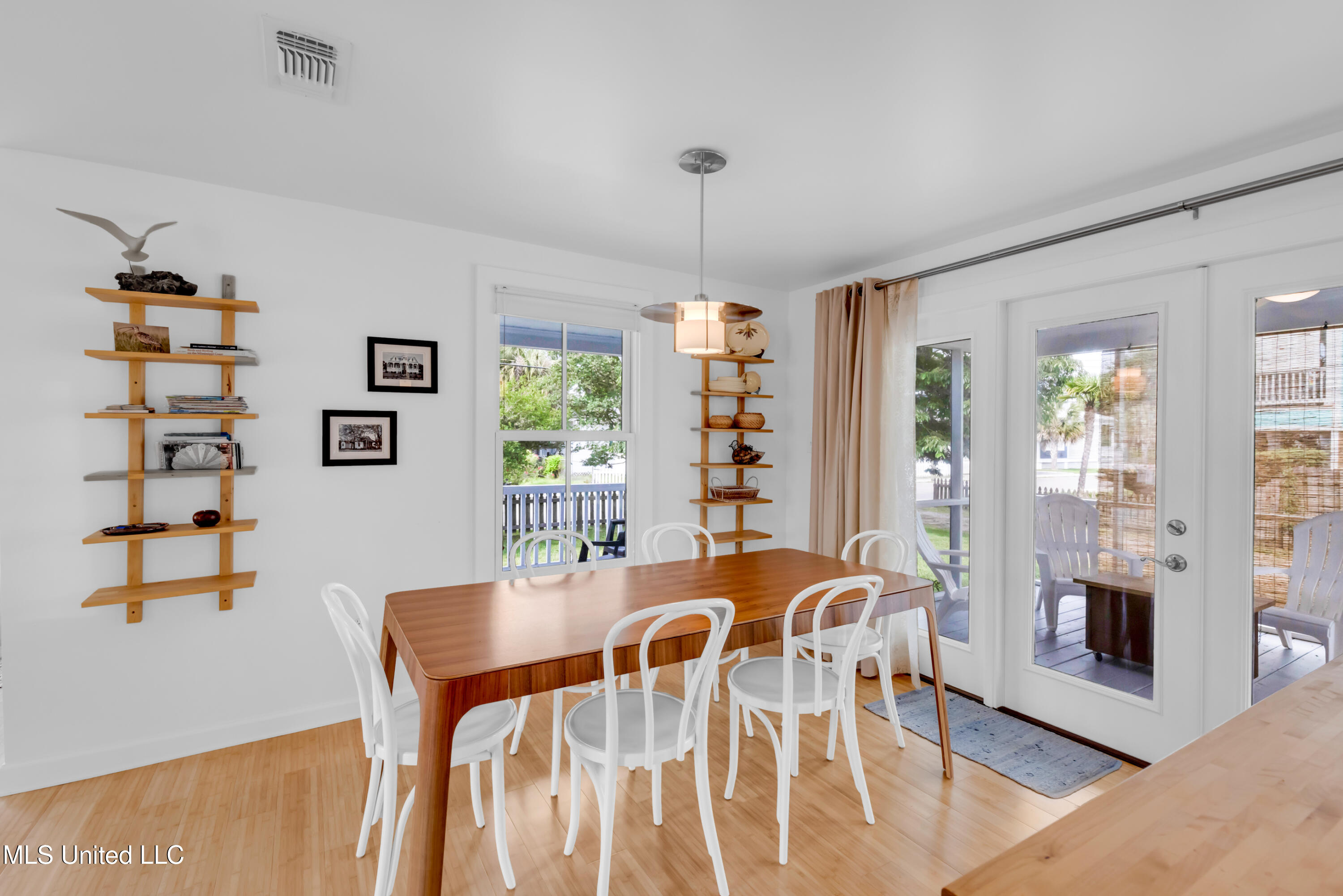 212 Washington Street