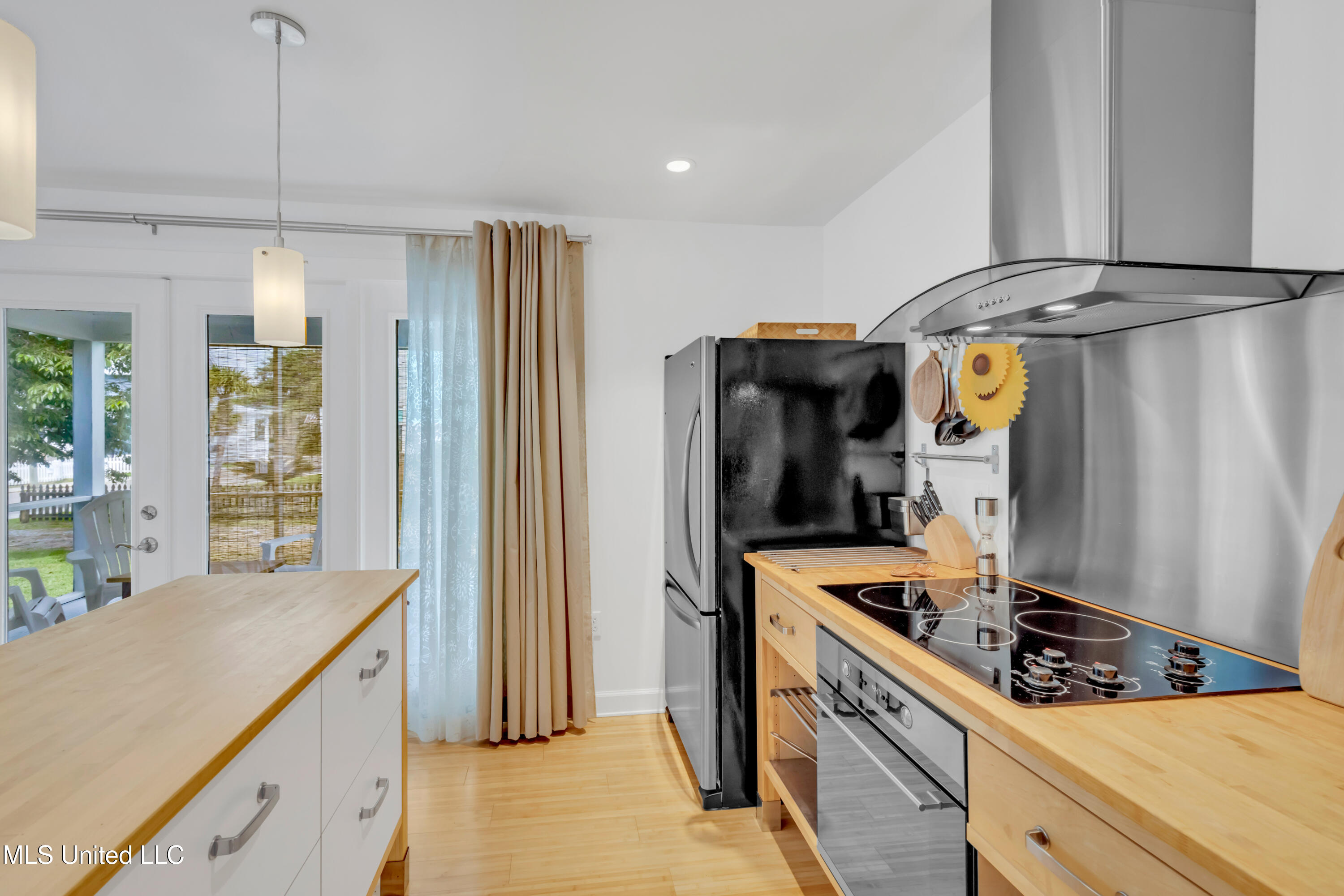 212 Washington Street