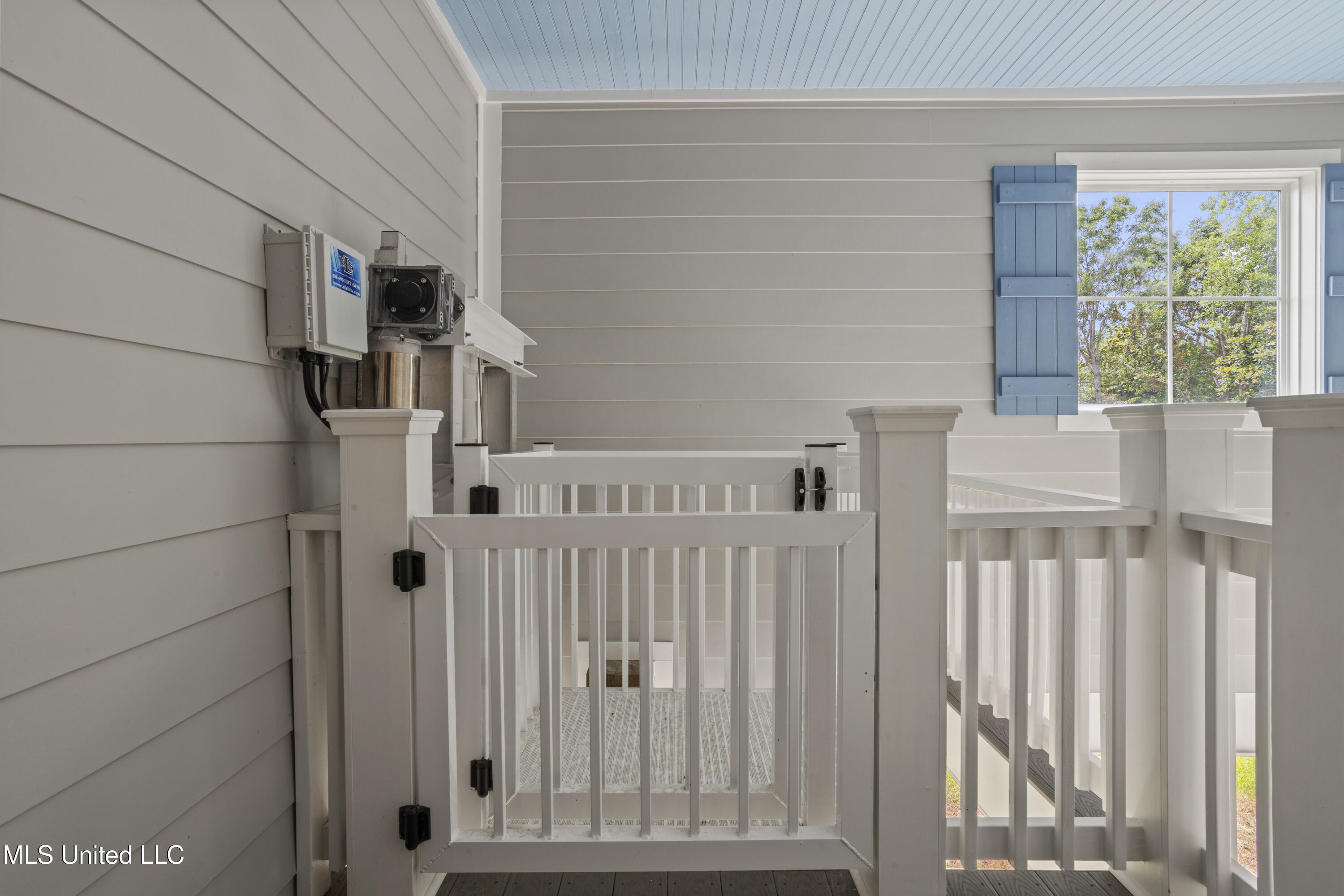 155 Acadian Bay Lane