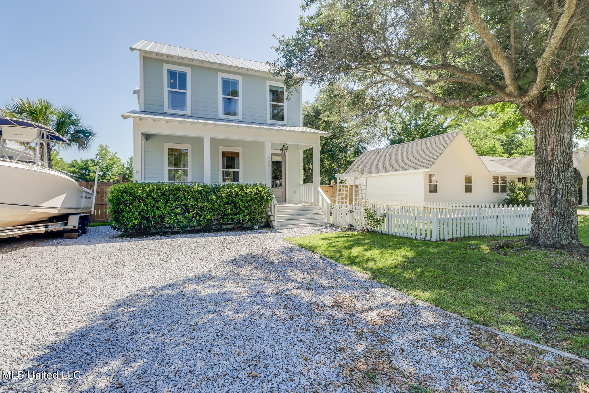 304 Ballentine Street