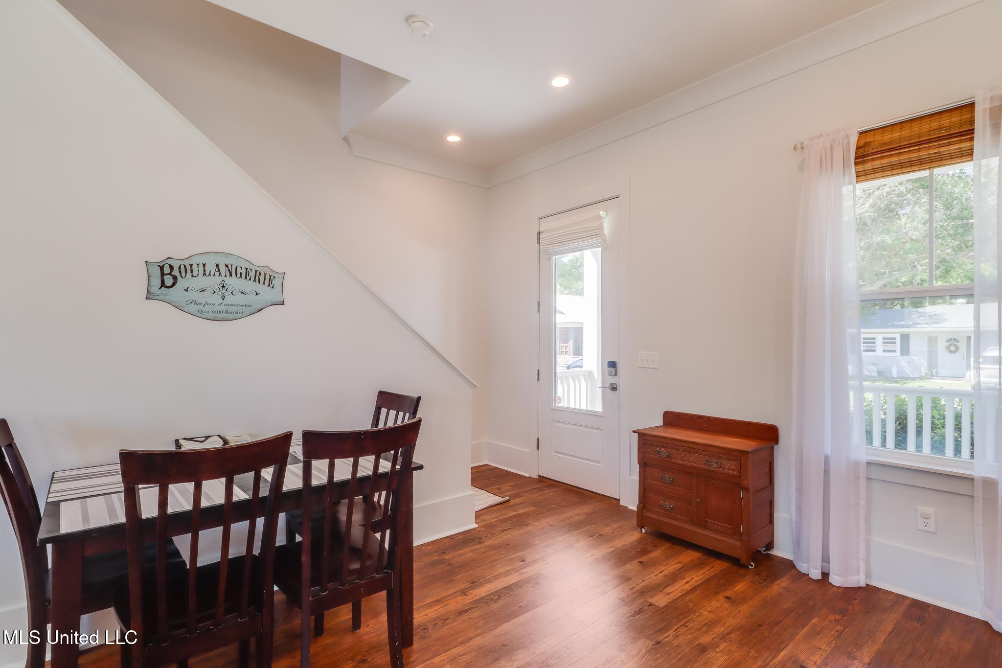 304 Ballentine Street