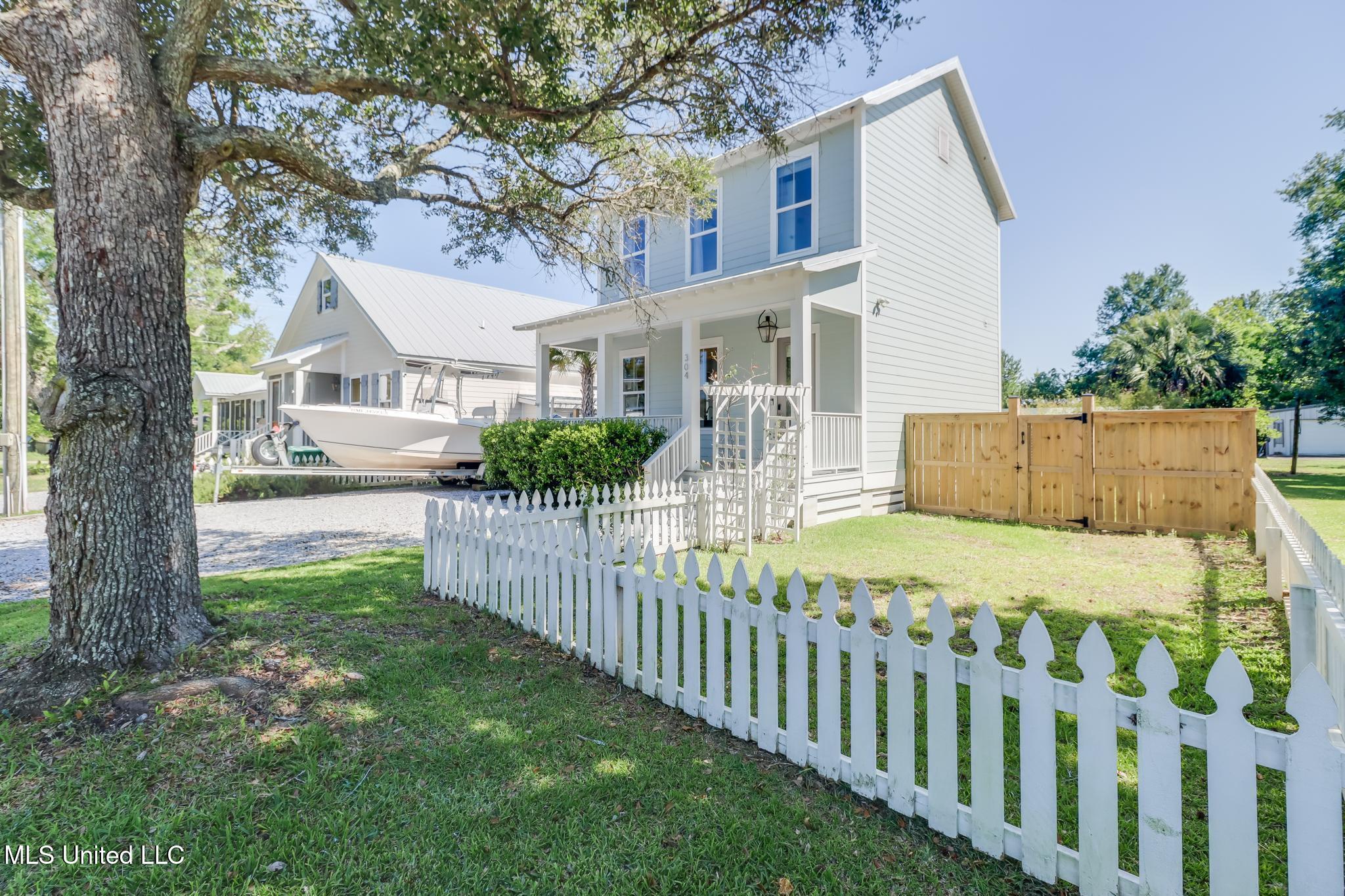 304 Ballentine Street