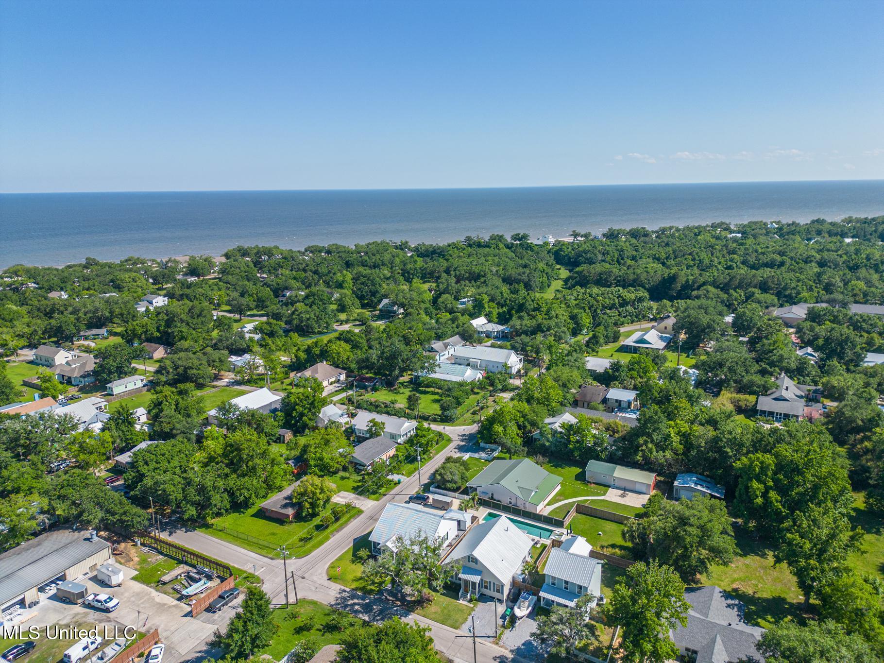 304 Ballentine Street