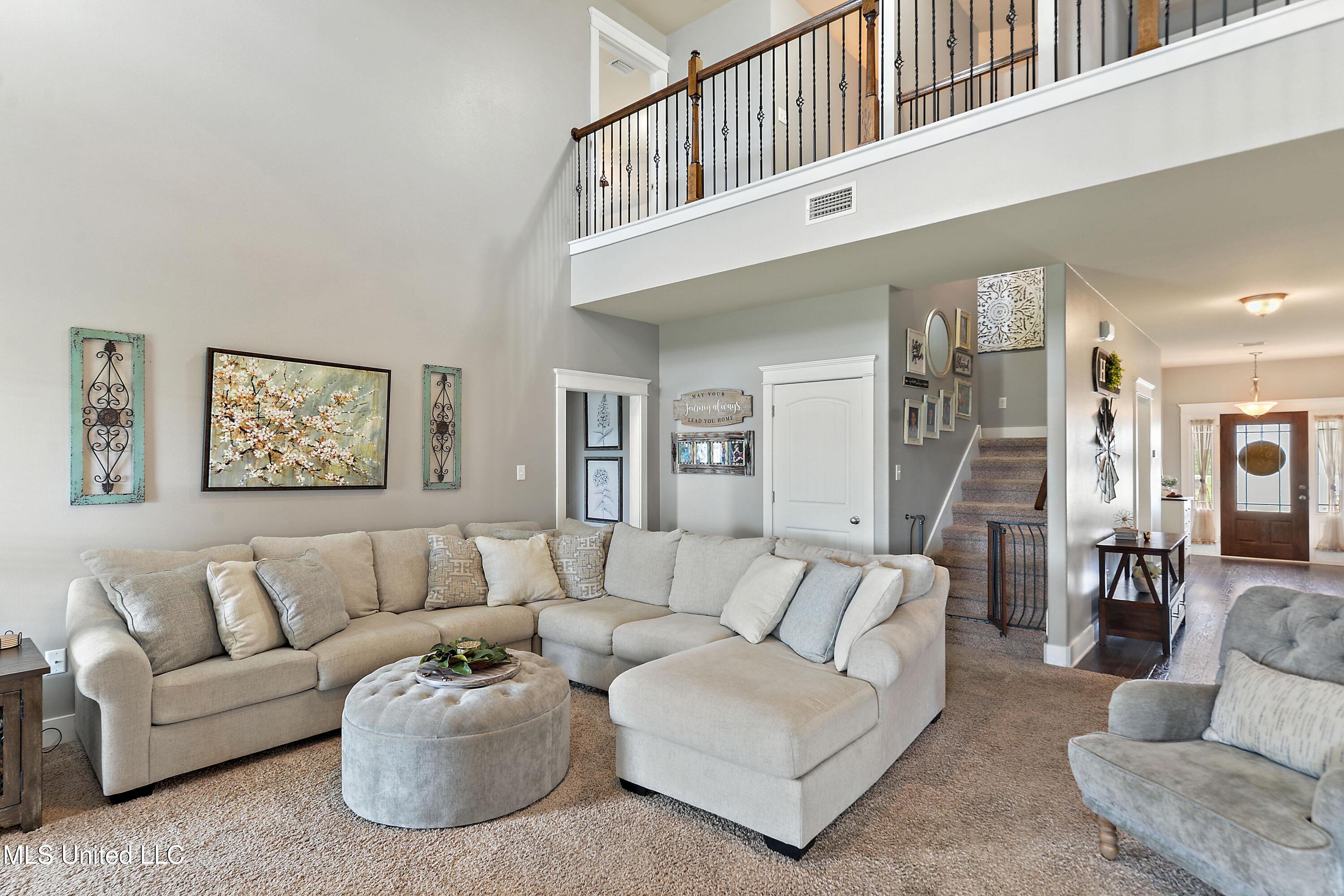 18225 Tulip Cove