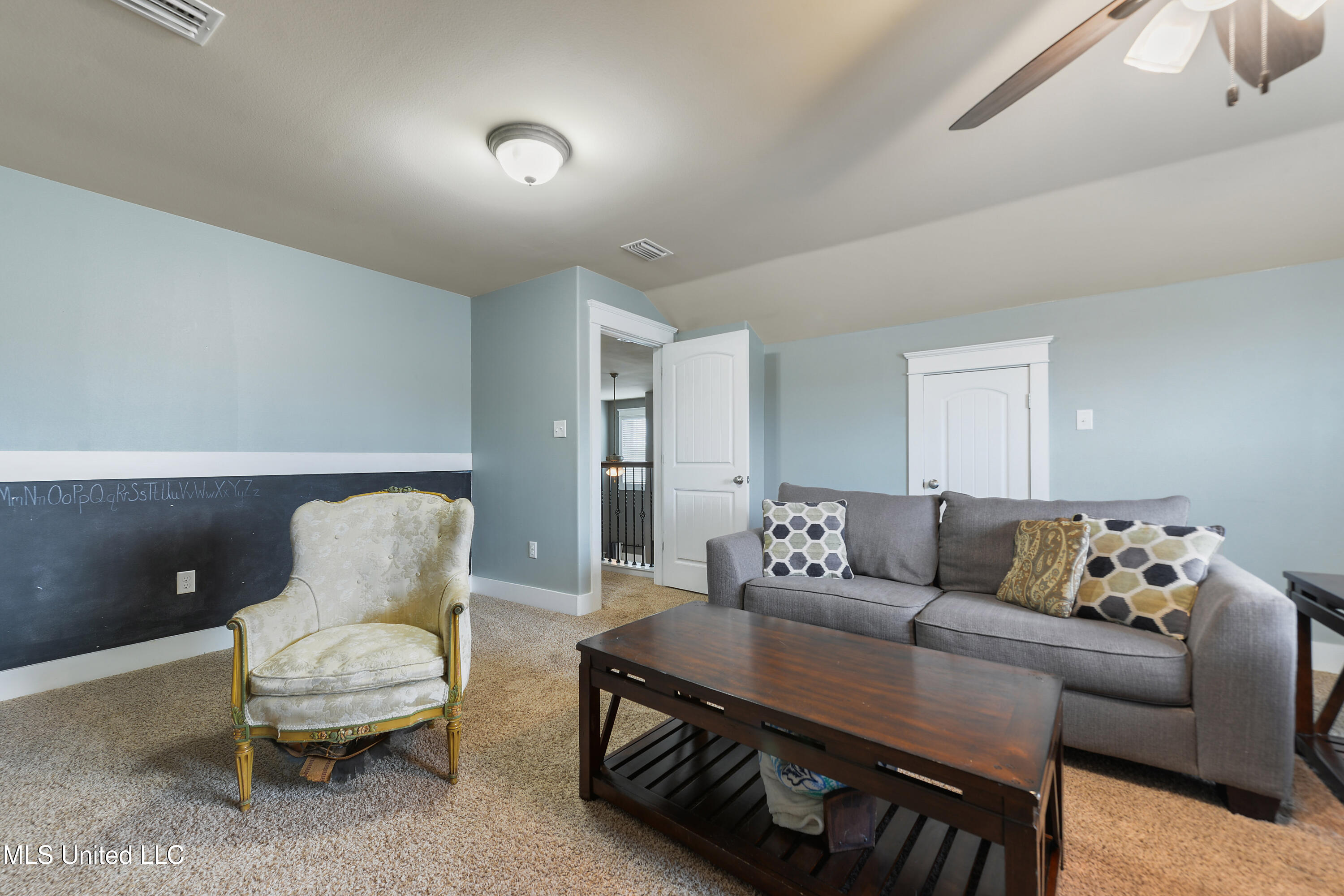 18225 Tulip Cove