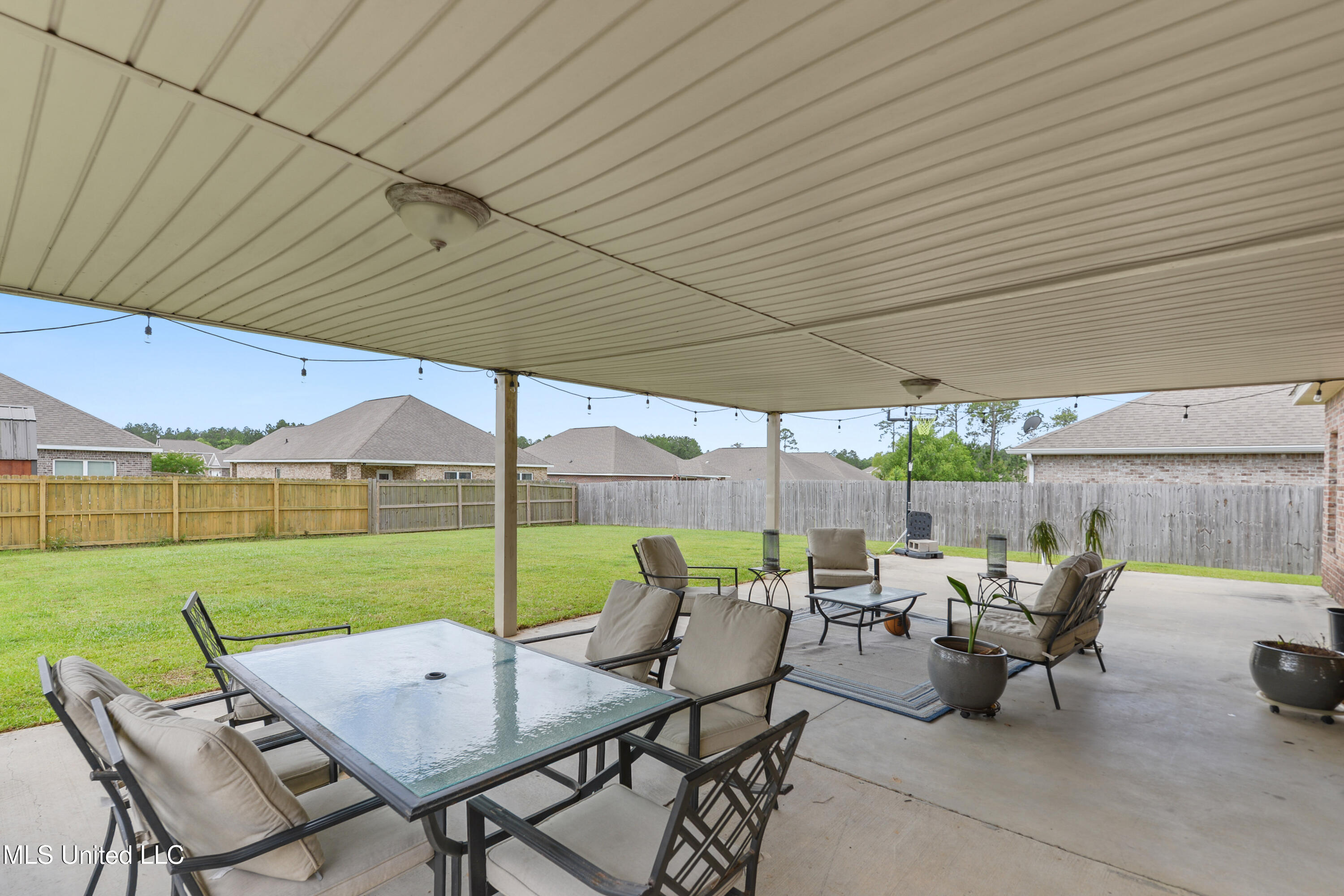 18225 Tulip Cove