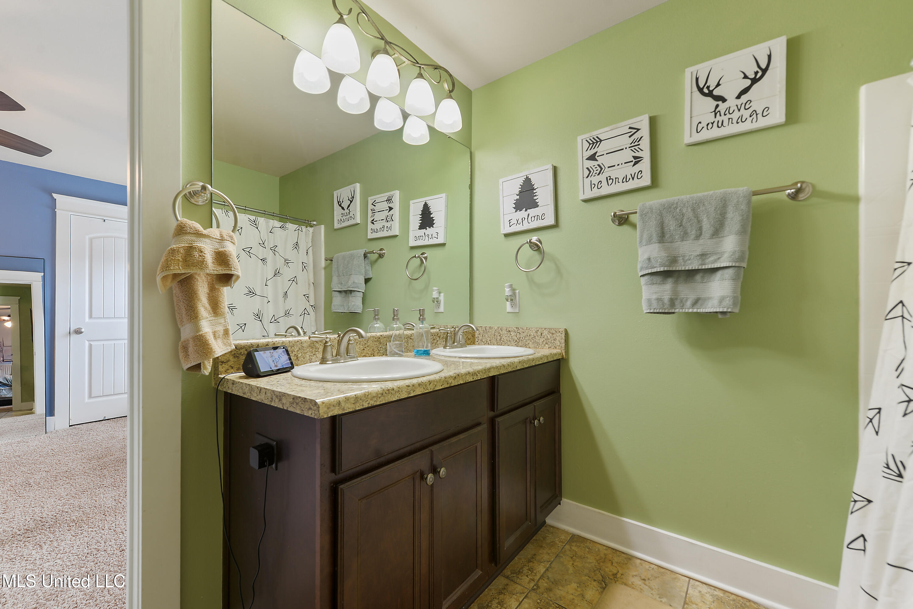 18225 Tulip Cove