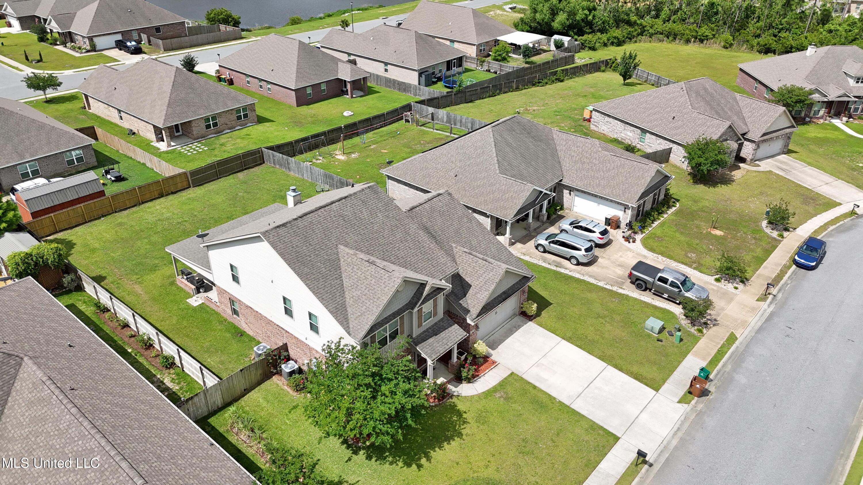 18225 Tulip Cove