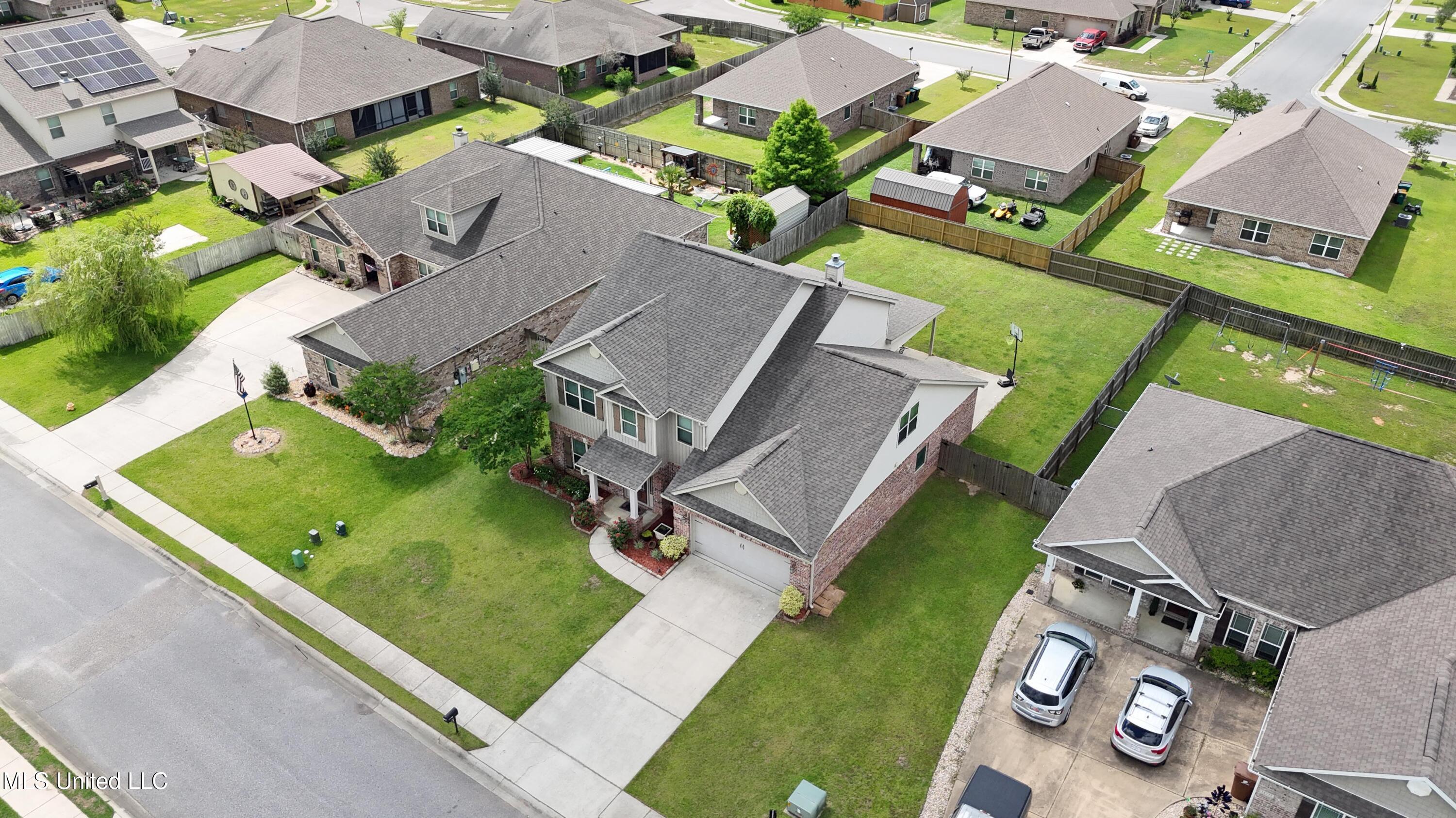18225 Tulip Cove