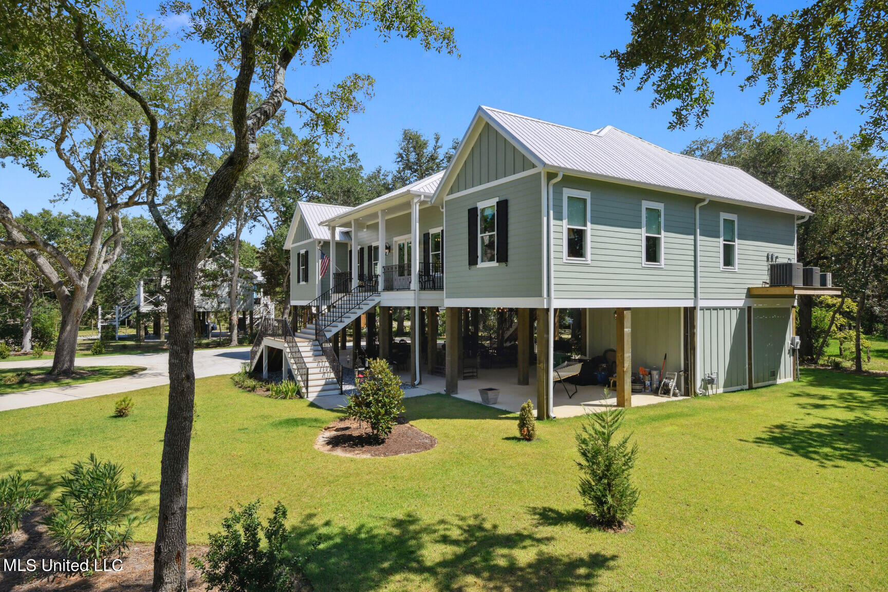 316 Leonhard Avenue