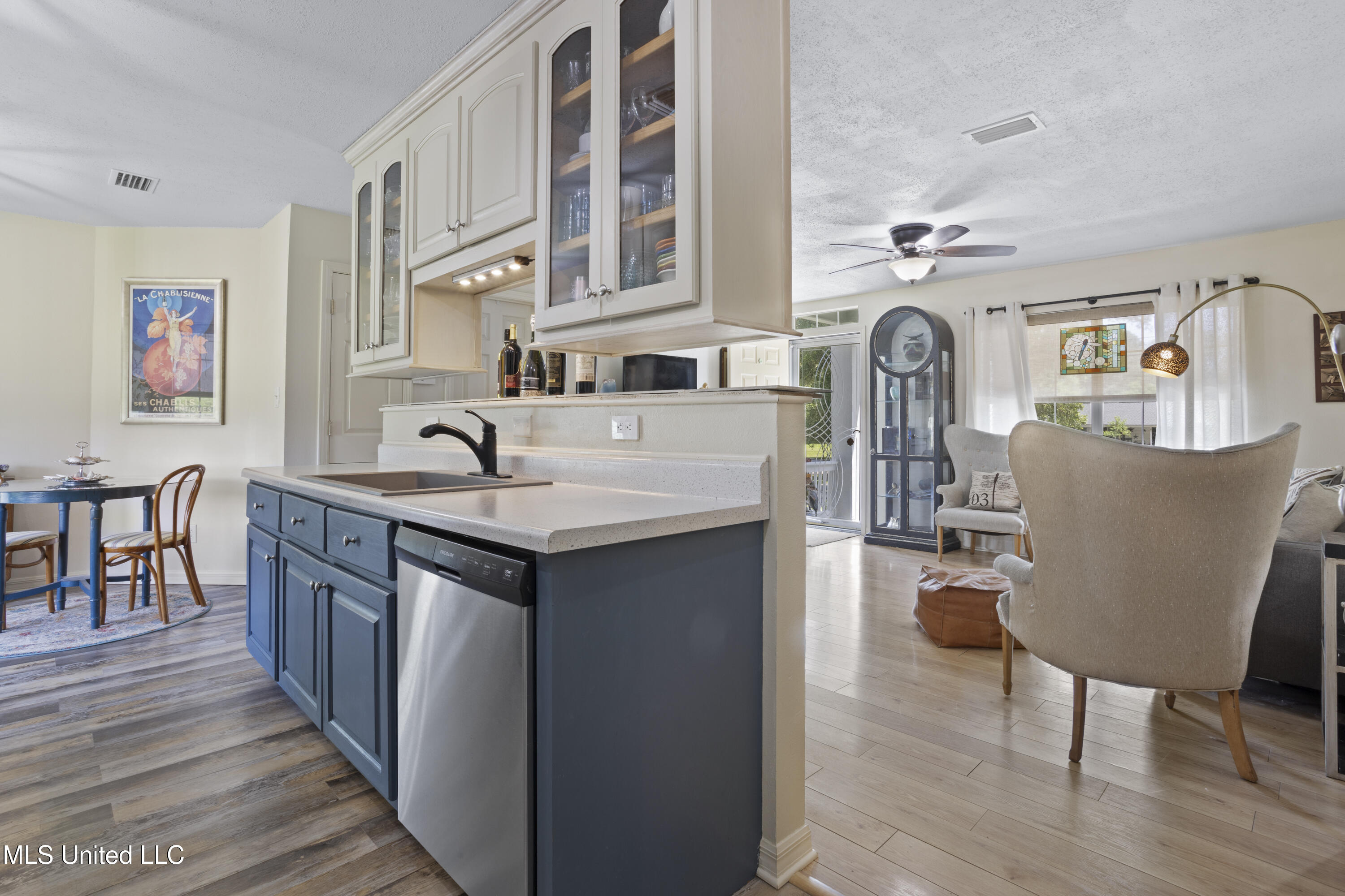 866 Washington Street