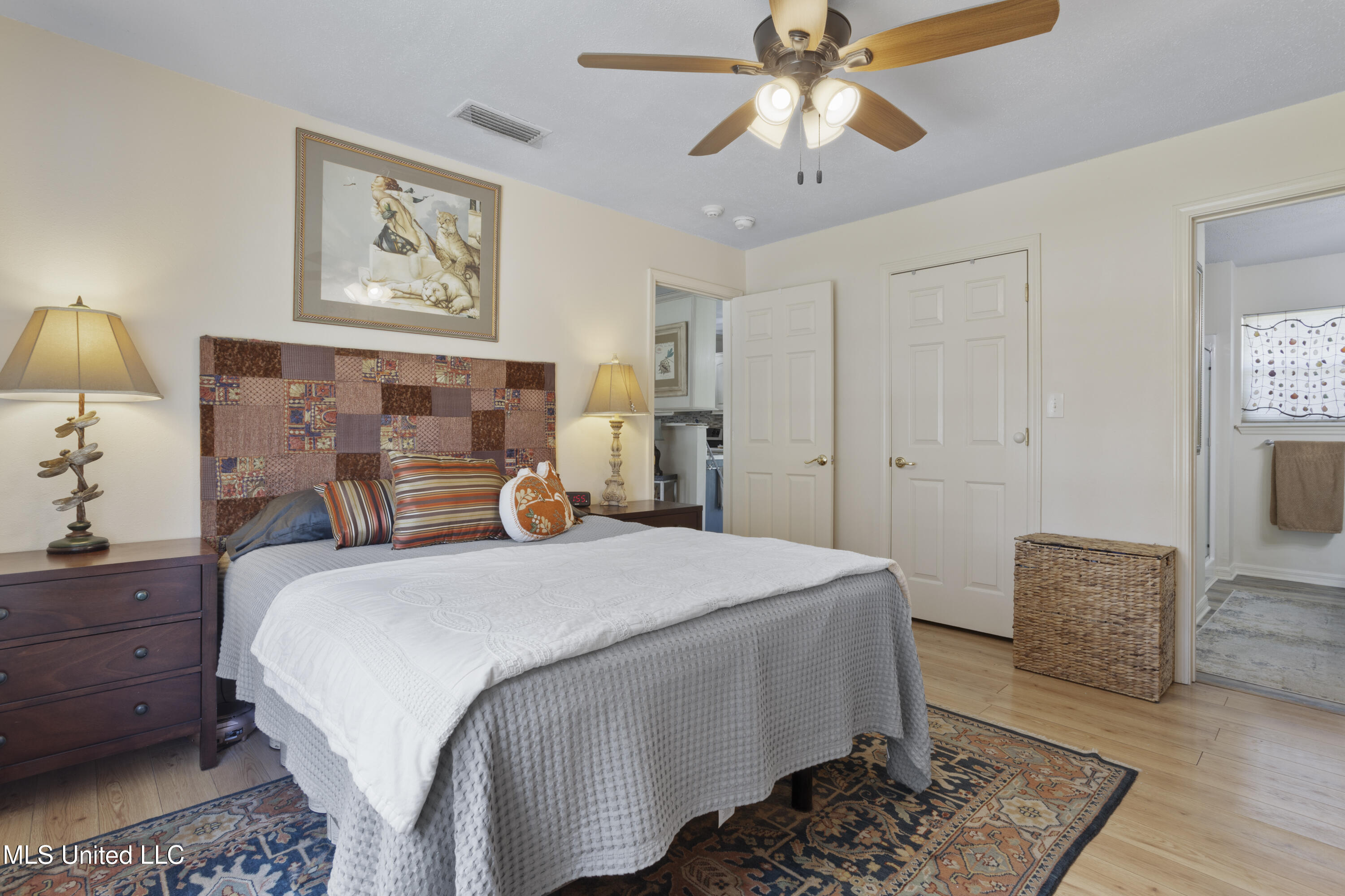 866 Washington Street