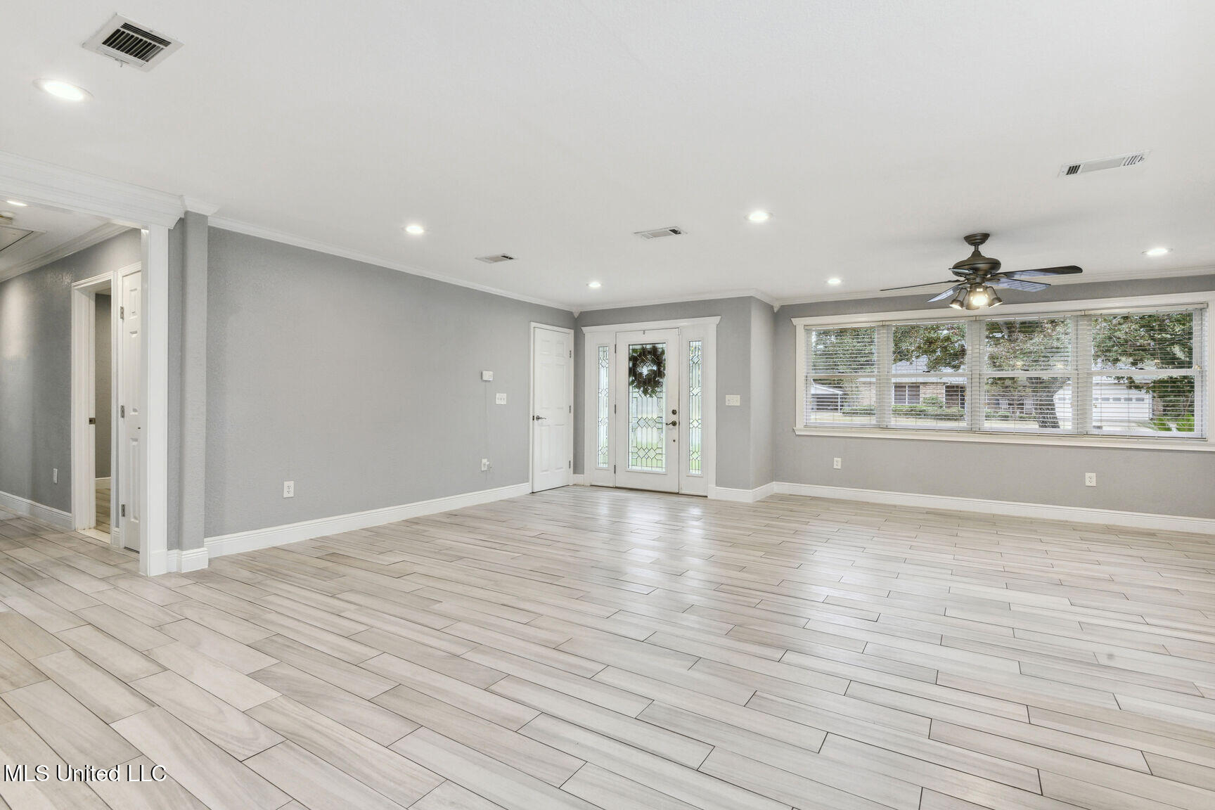 548 Royal Oak Drive