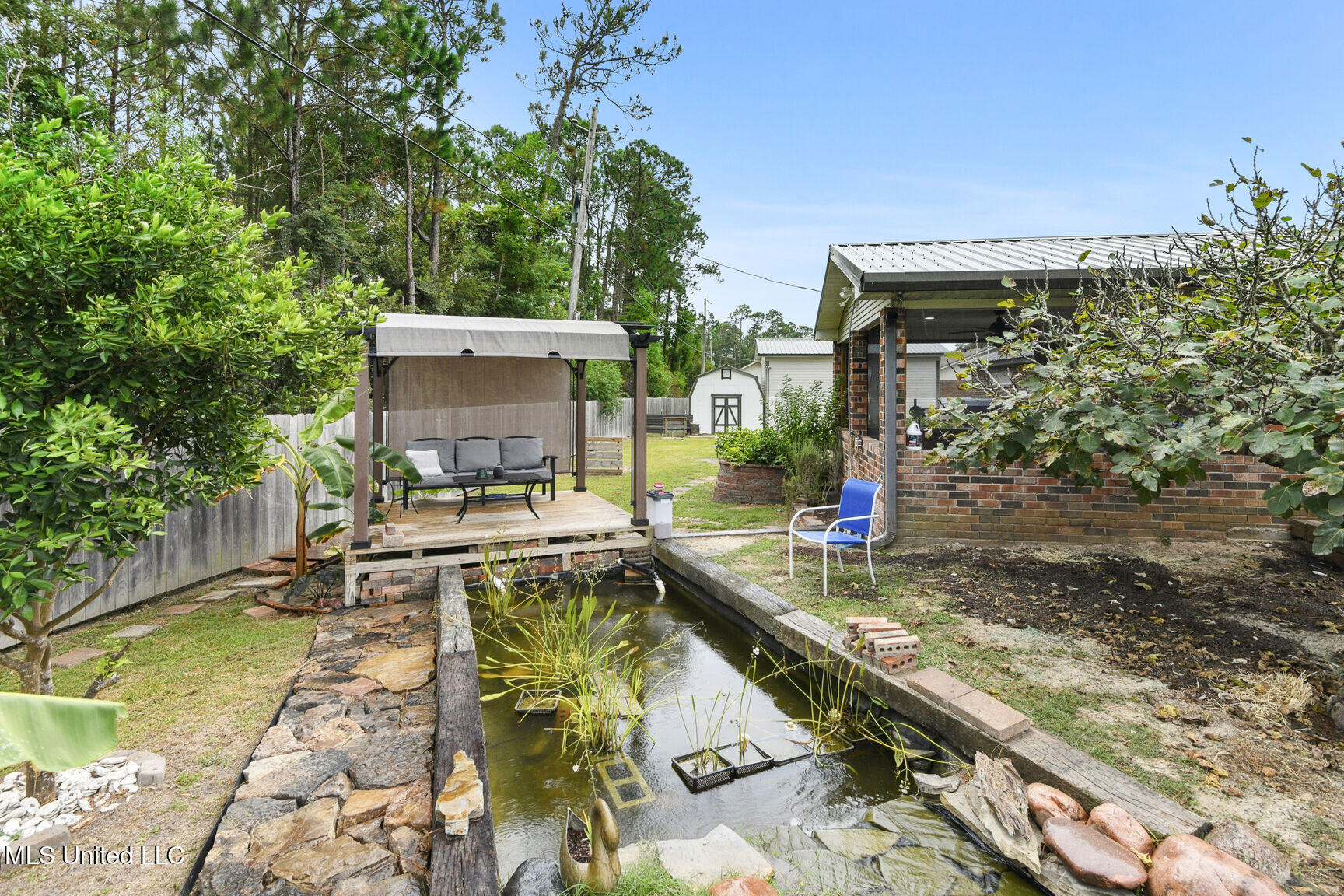 548 Royal Oak Drive