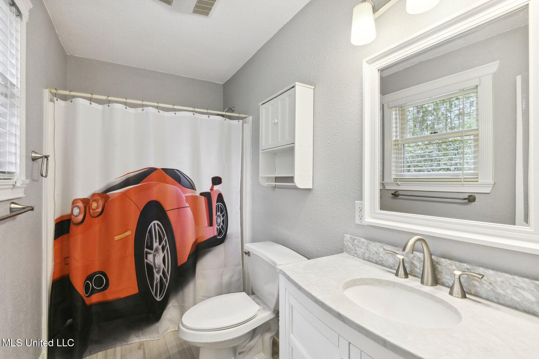 548 Royal Oak Drive