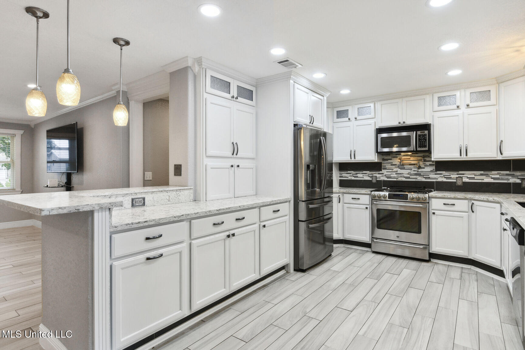 548 Royal Oak Drive