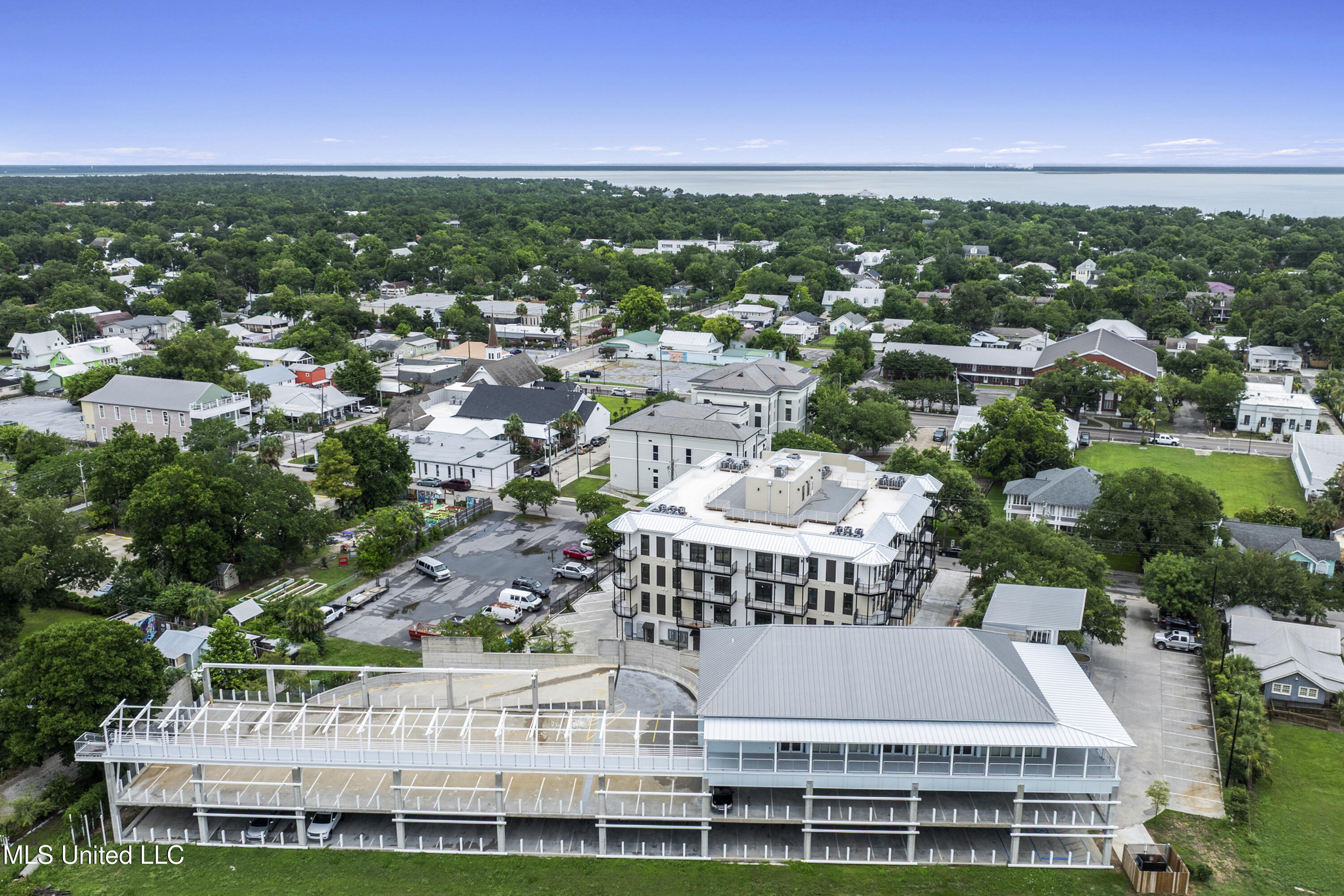 124 Court Unit #206 Street, 206
