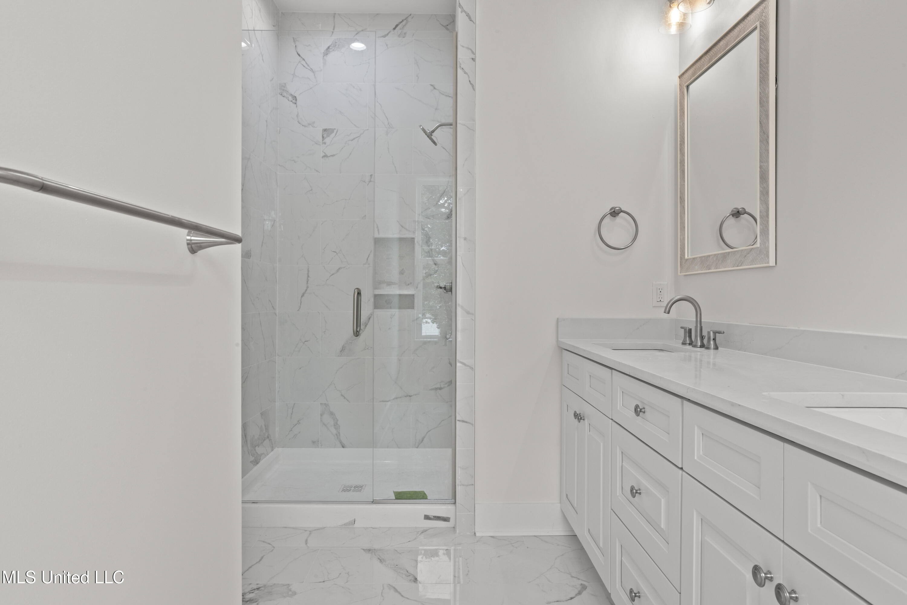 124 Court Unit#302 Street