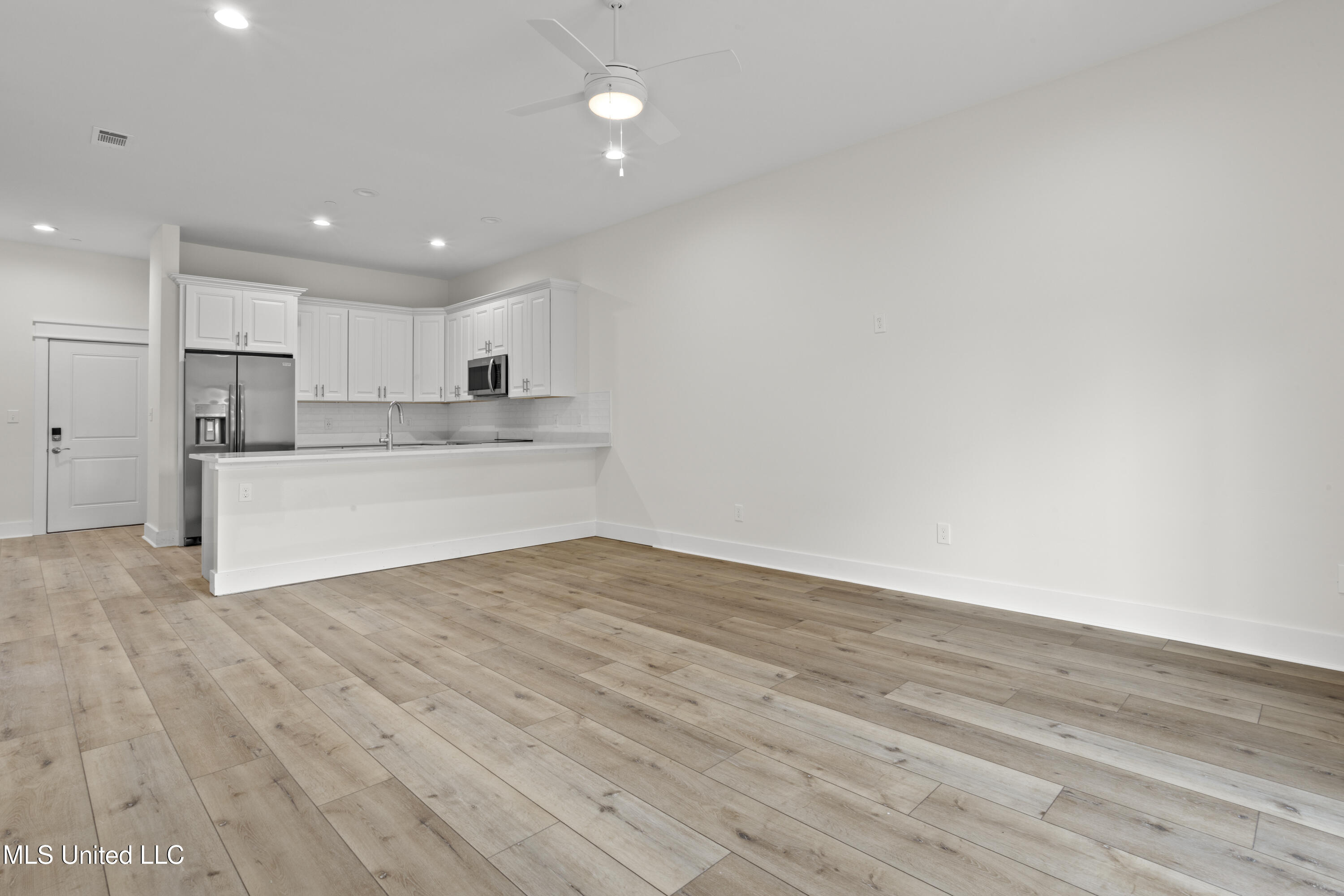 124 Court Unit#302 Street
