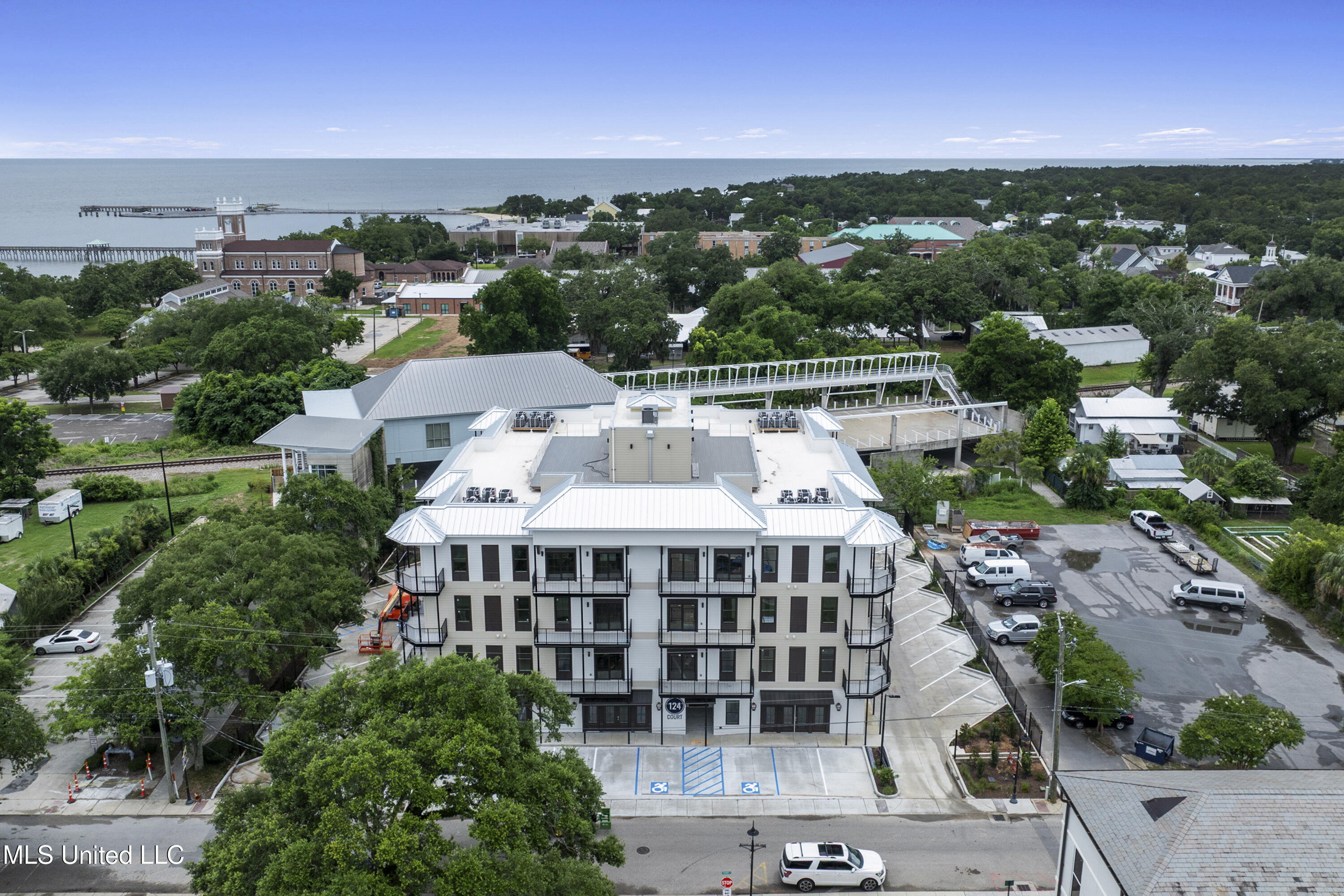 124 Court Unit#302 Street