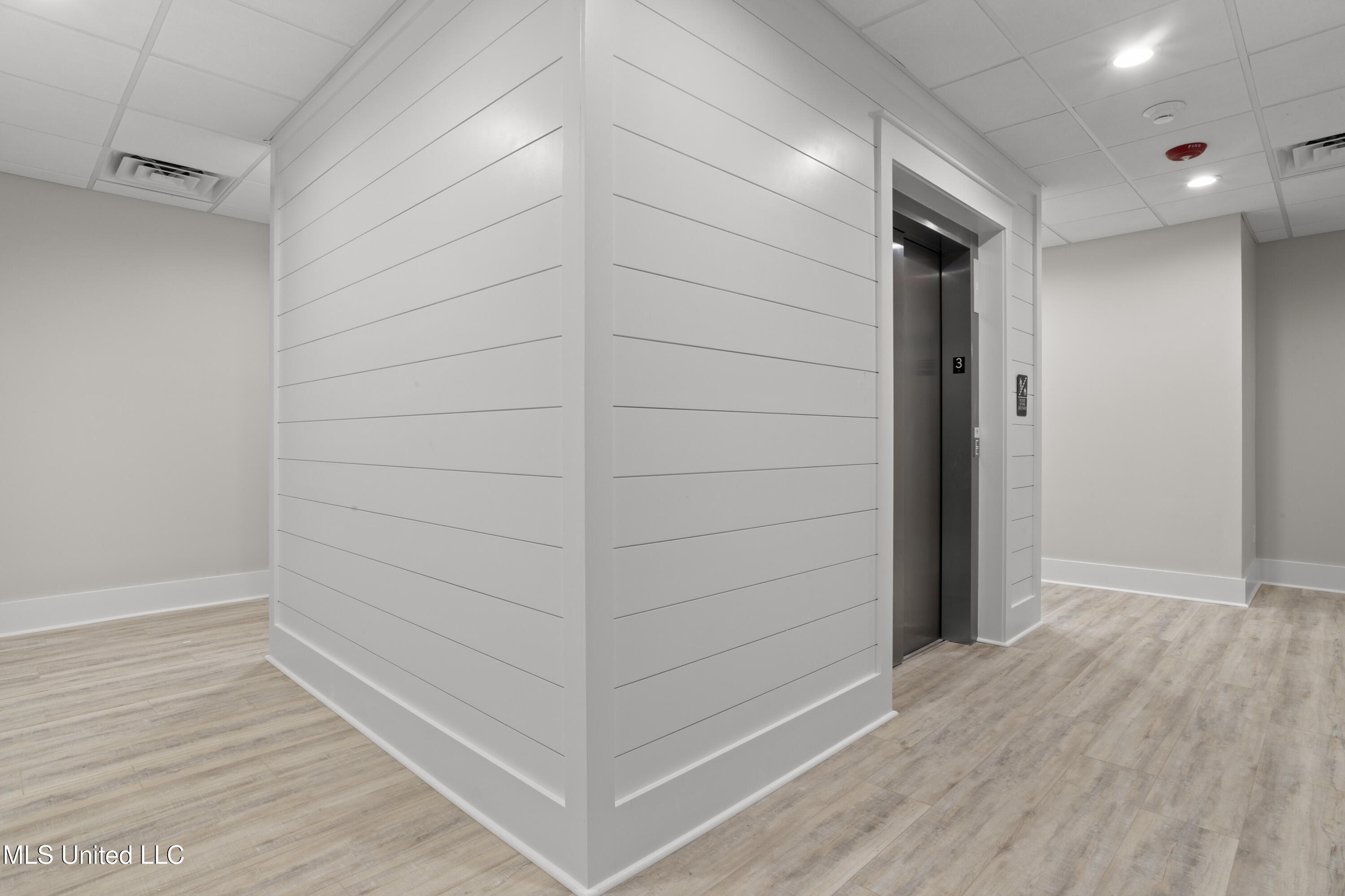 124 Court Unit#302 Street