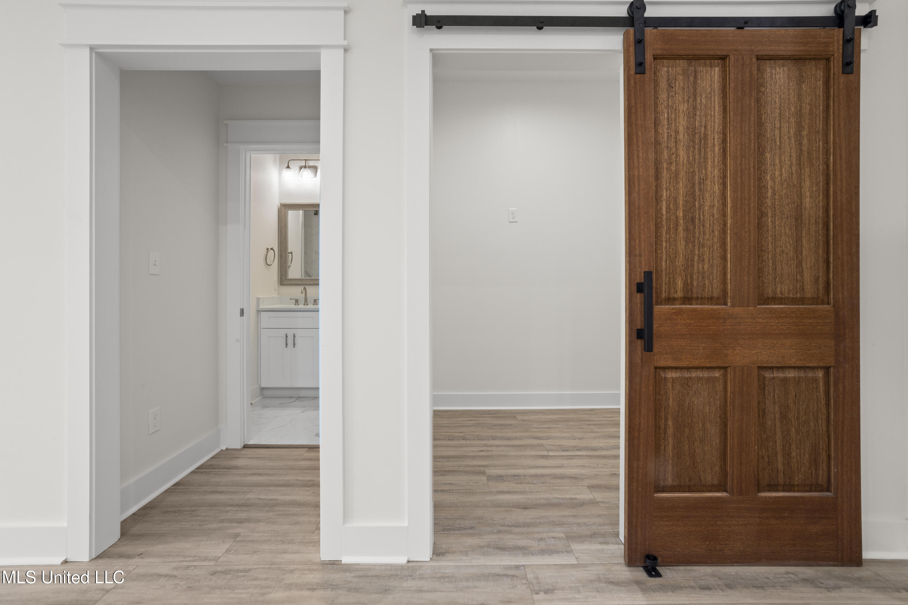 124 Court Unit #207 Street