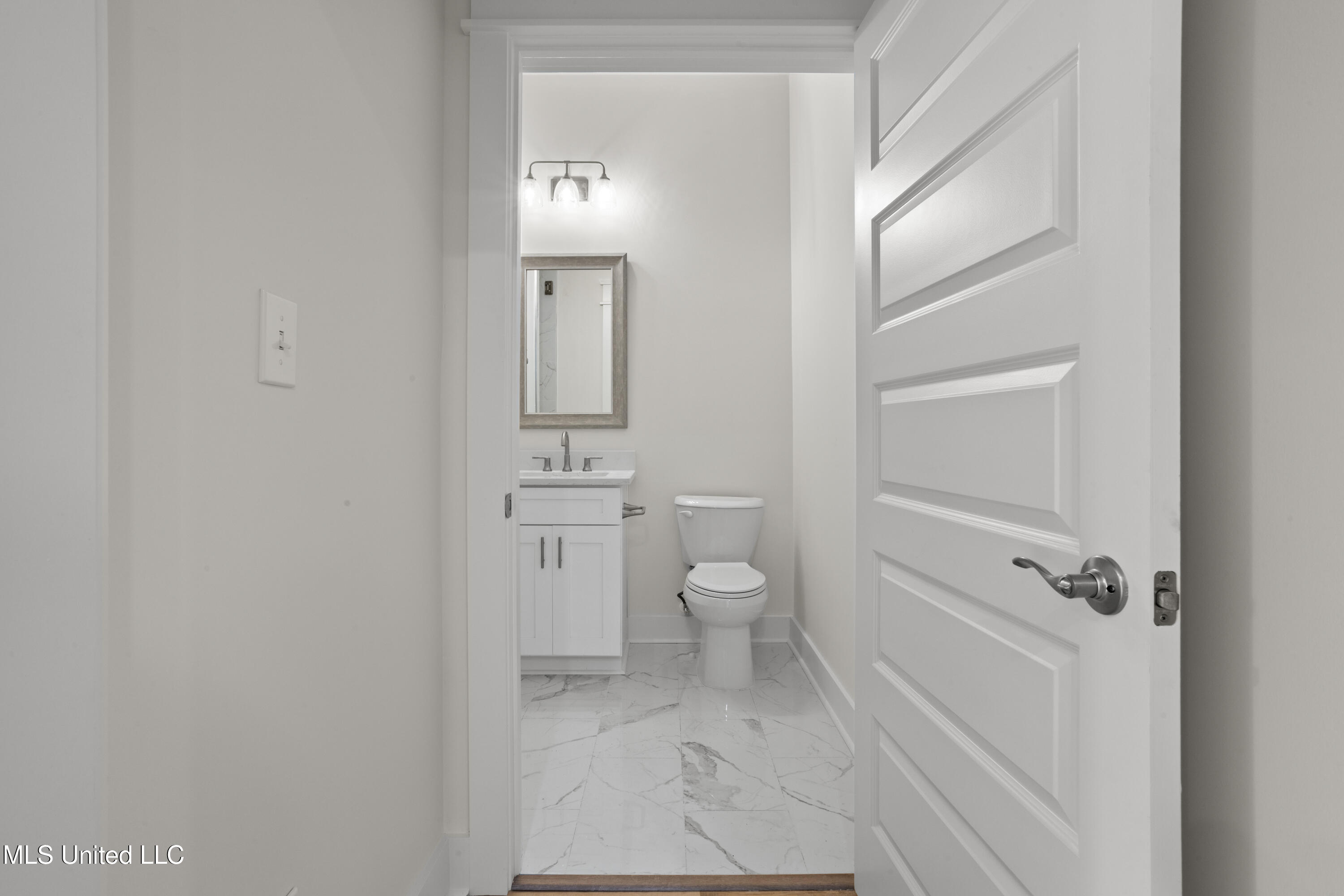 124 Court Unit #207 Street