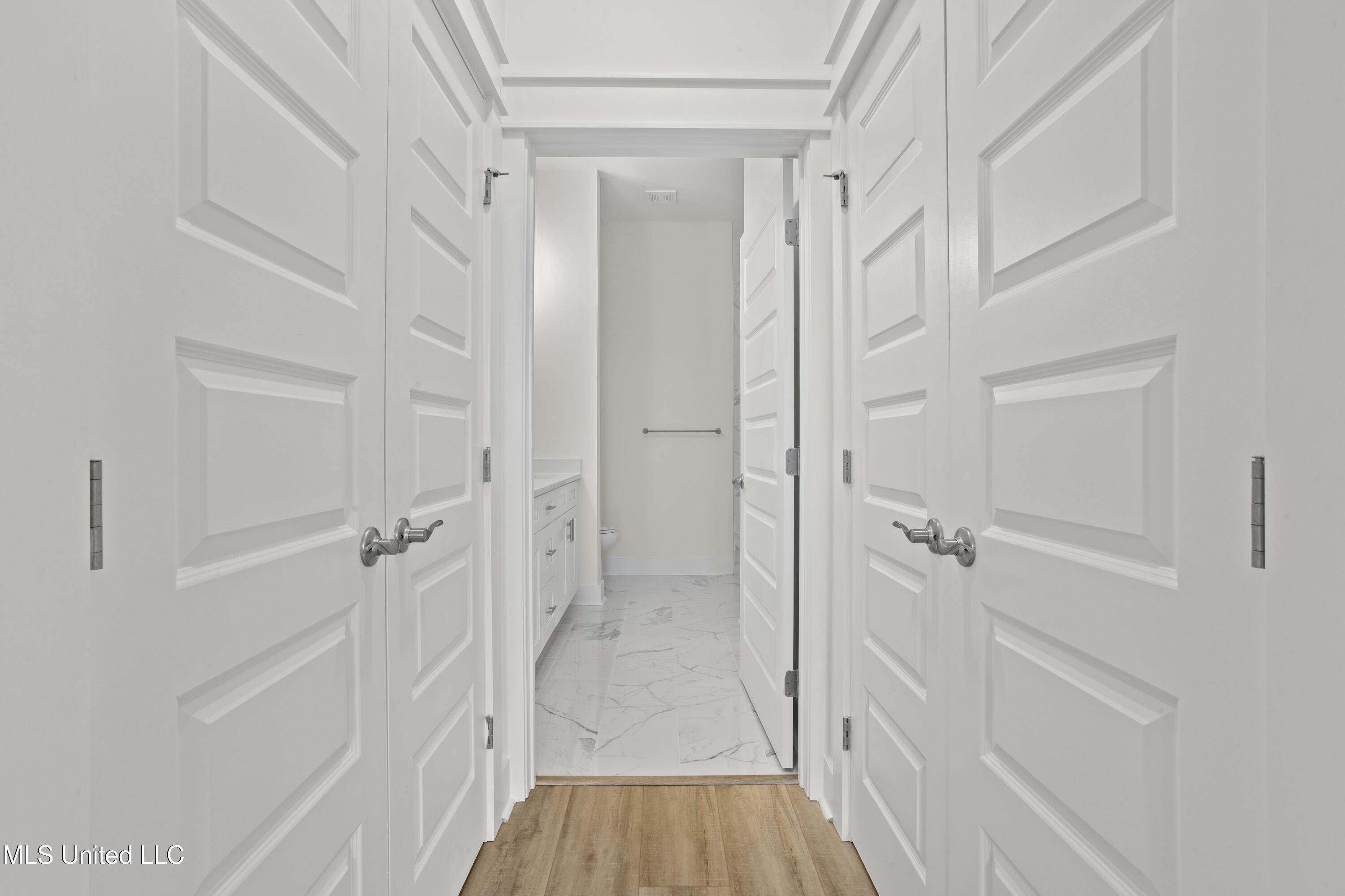 124 Court Unit #207 Street