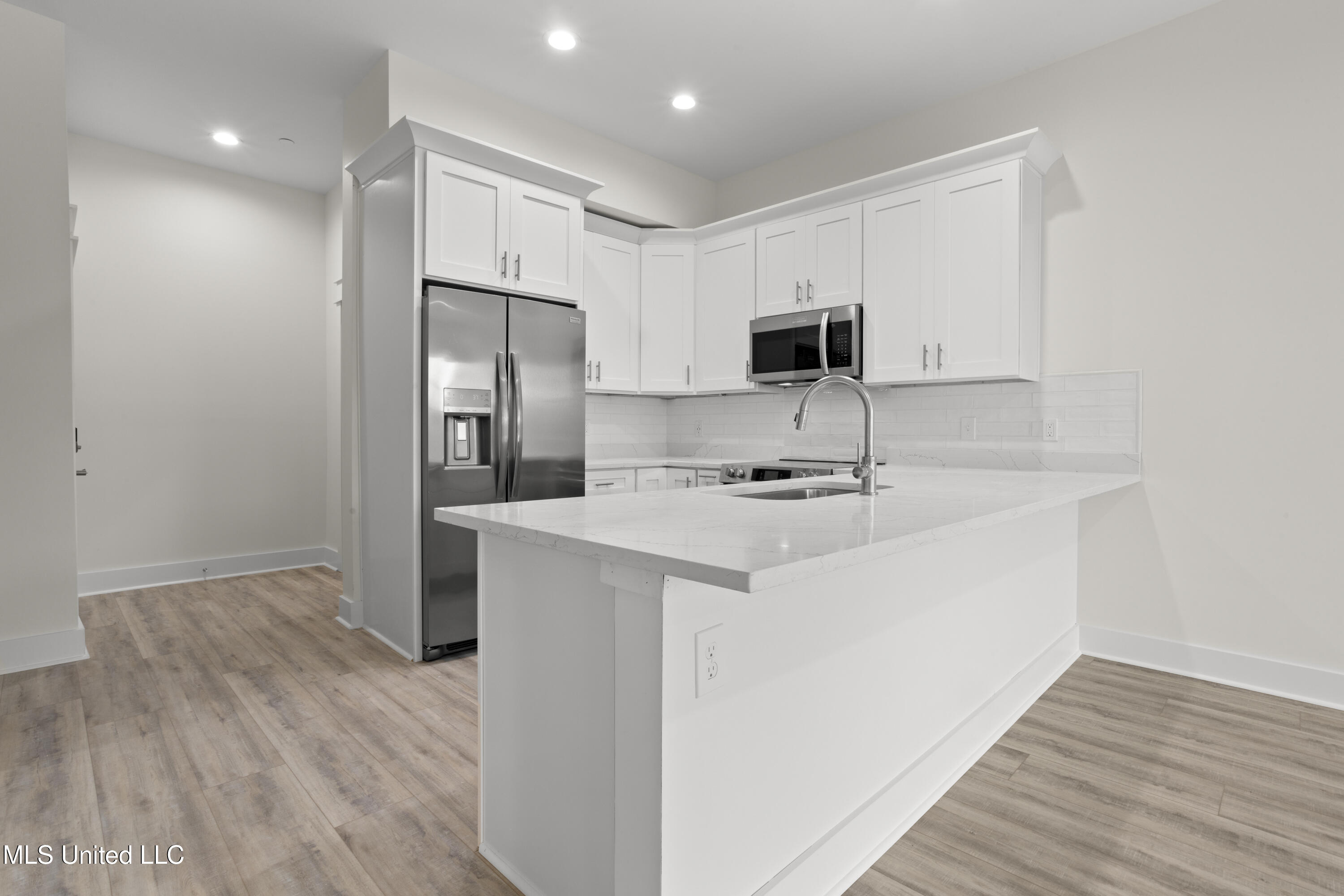 124 Court Unit #207 Street