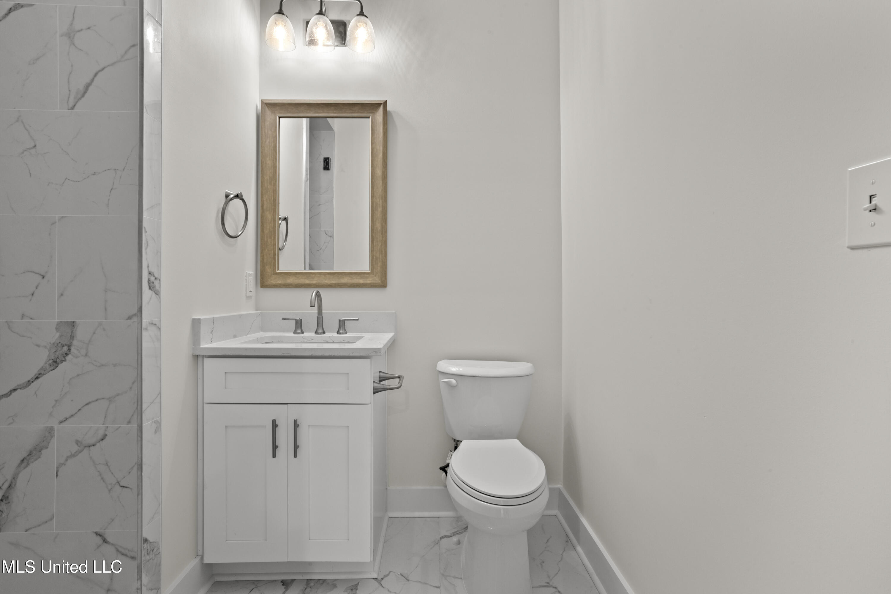 124 Court Unit #207 Street