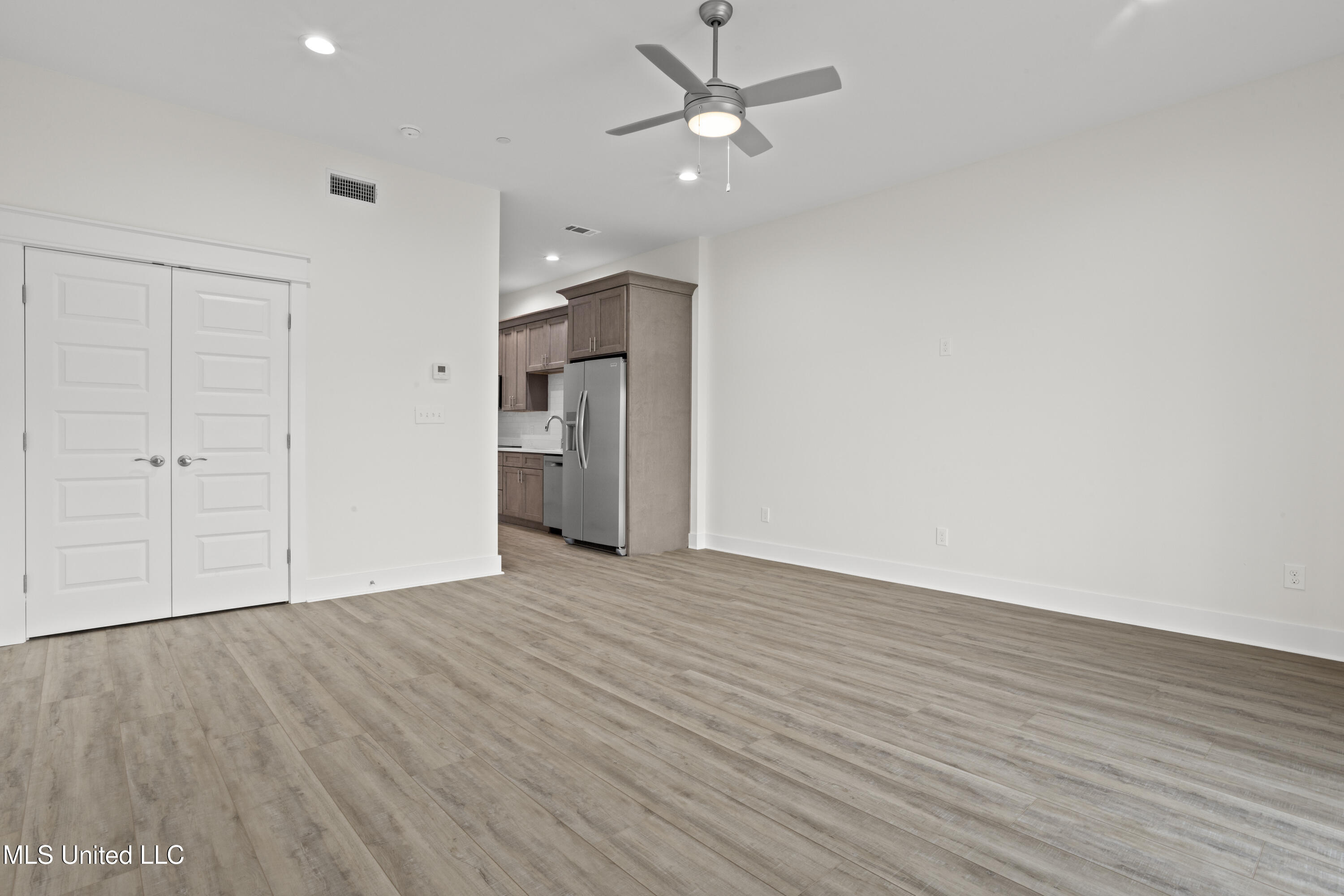 124 Court Unit #203 Street