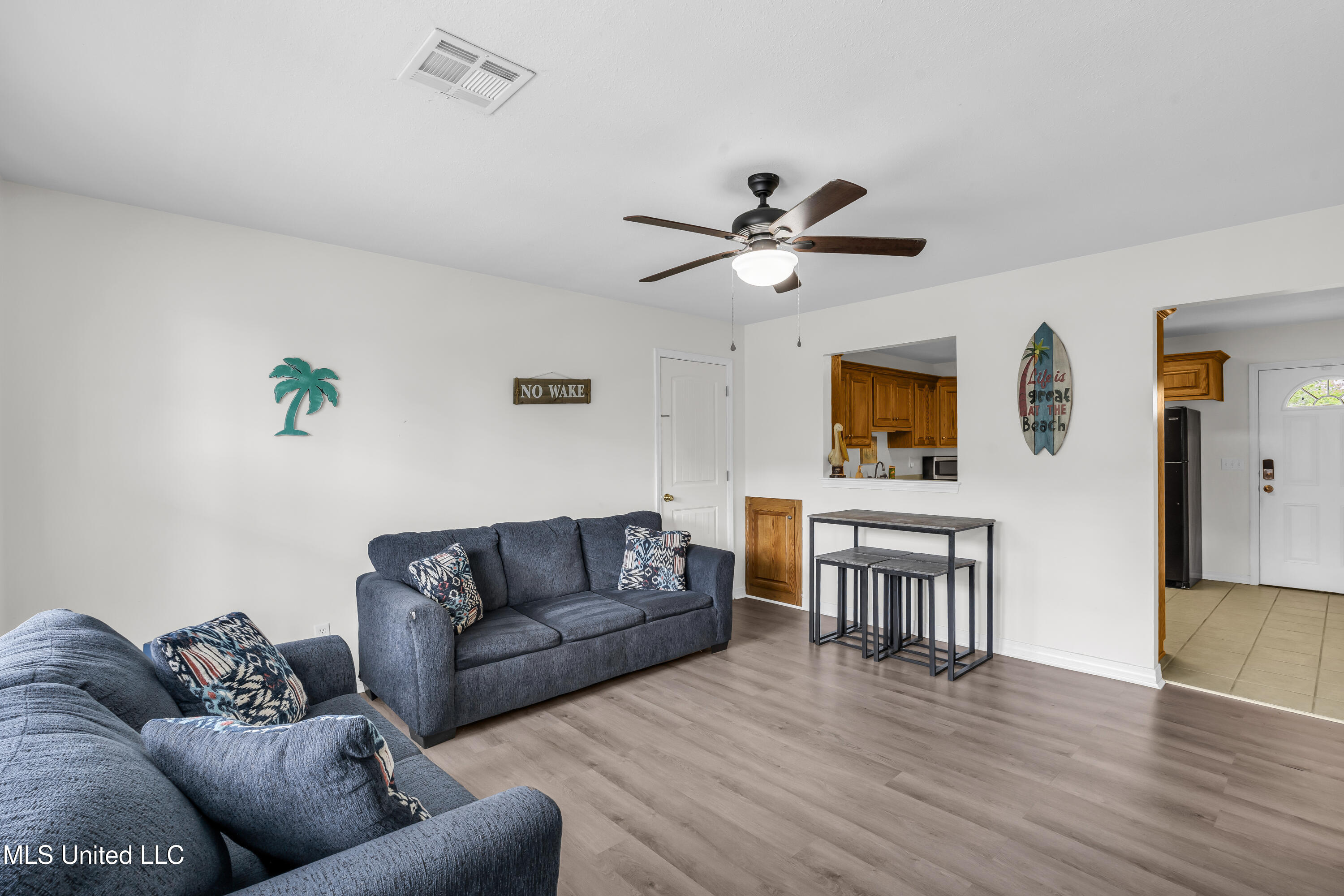 10105 /10107 Tigris Street