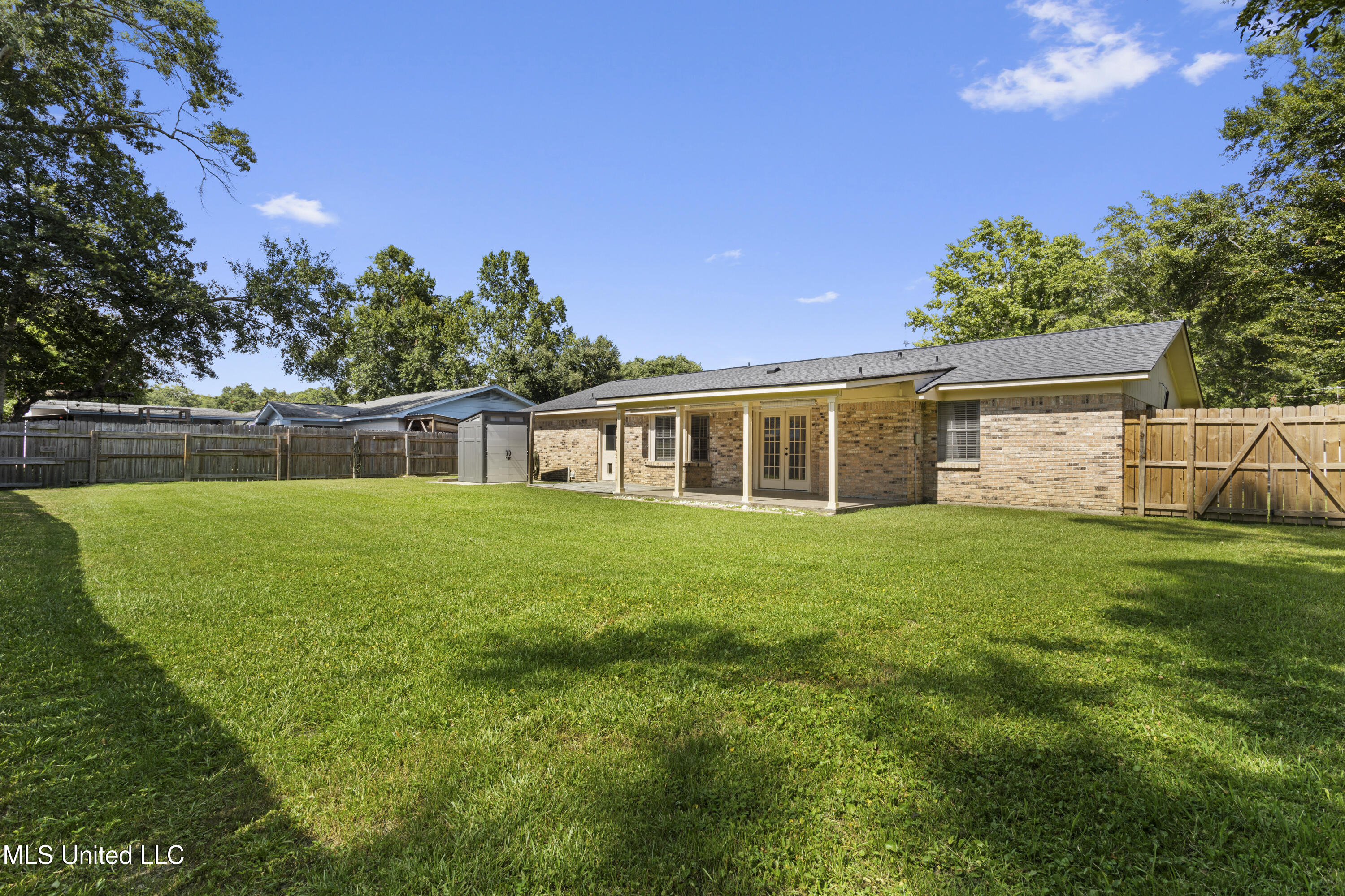 309 Jamaica Drive