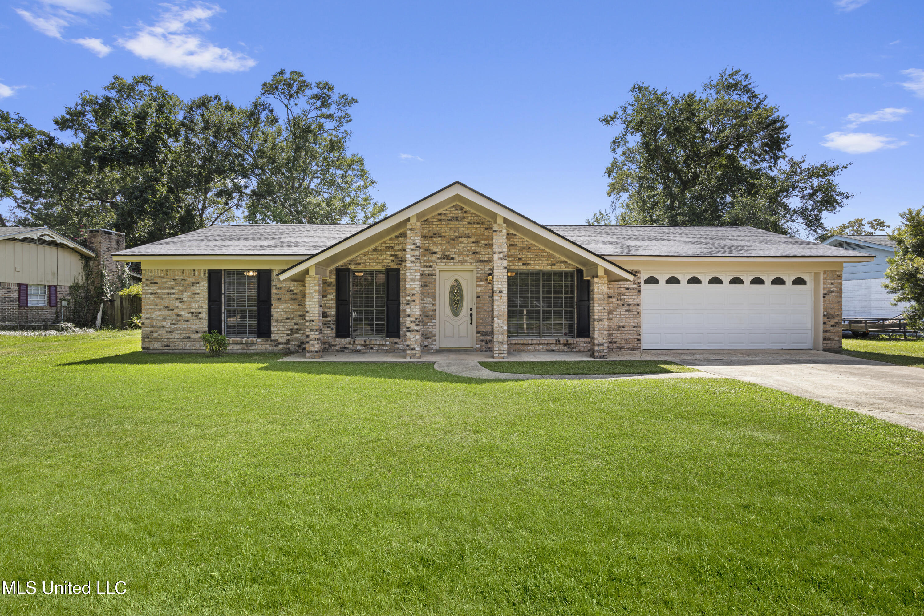 309 Jamaica Drive