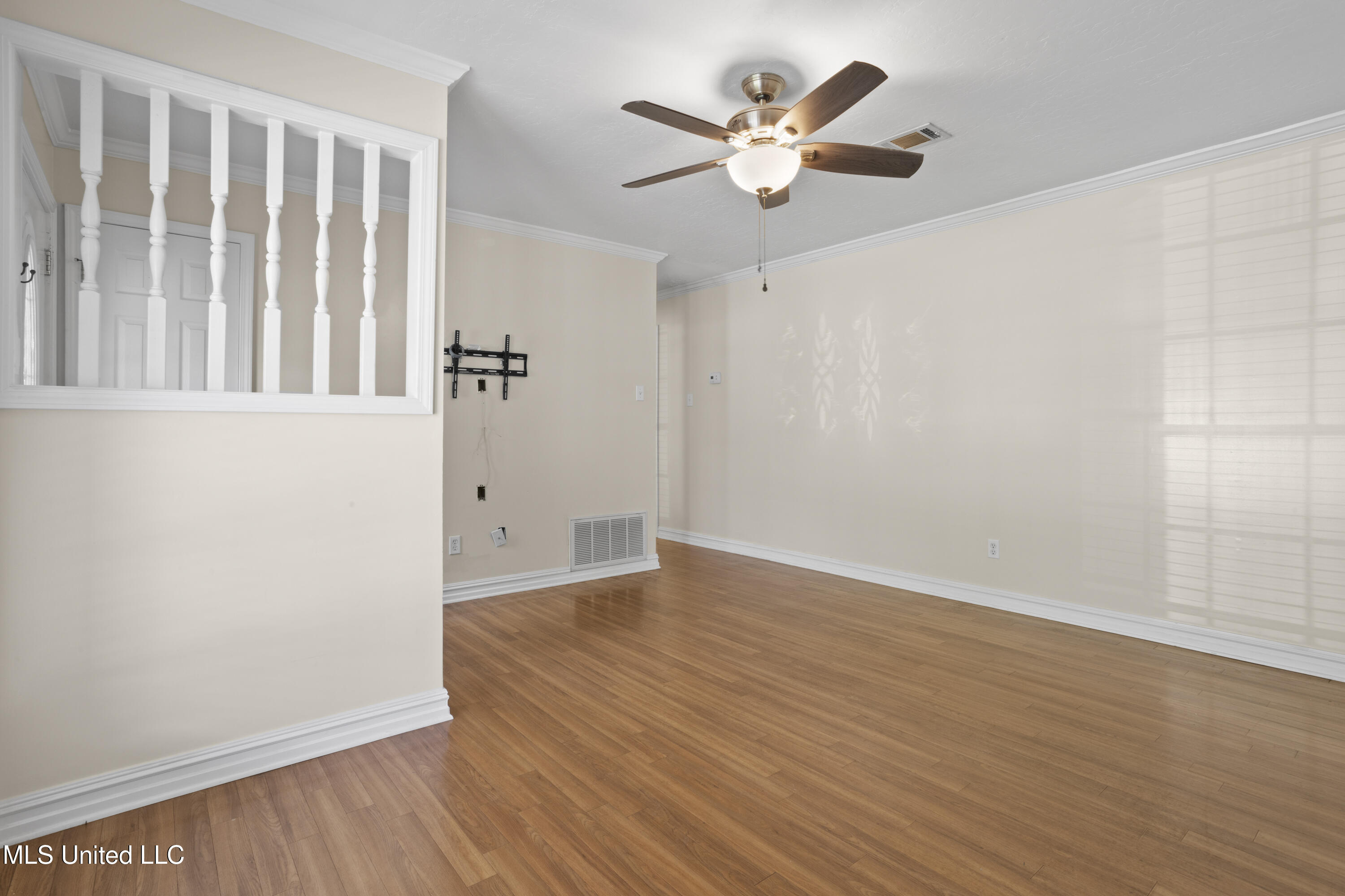 309 Jamaica Drive