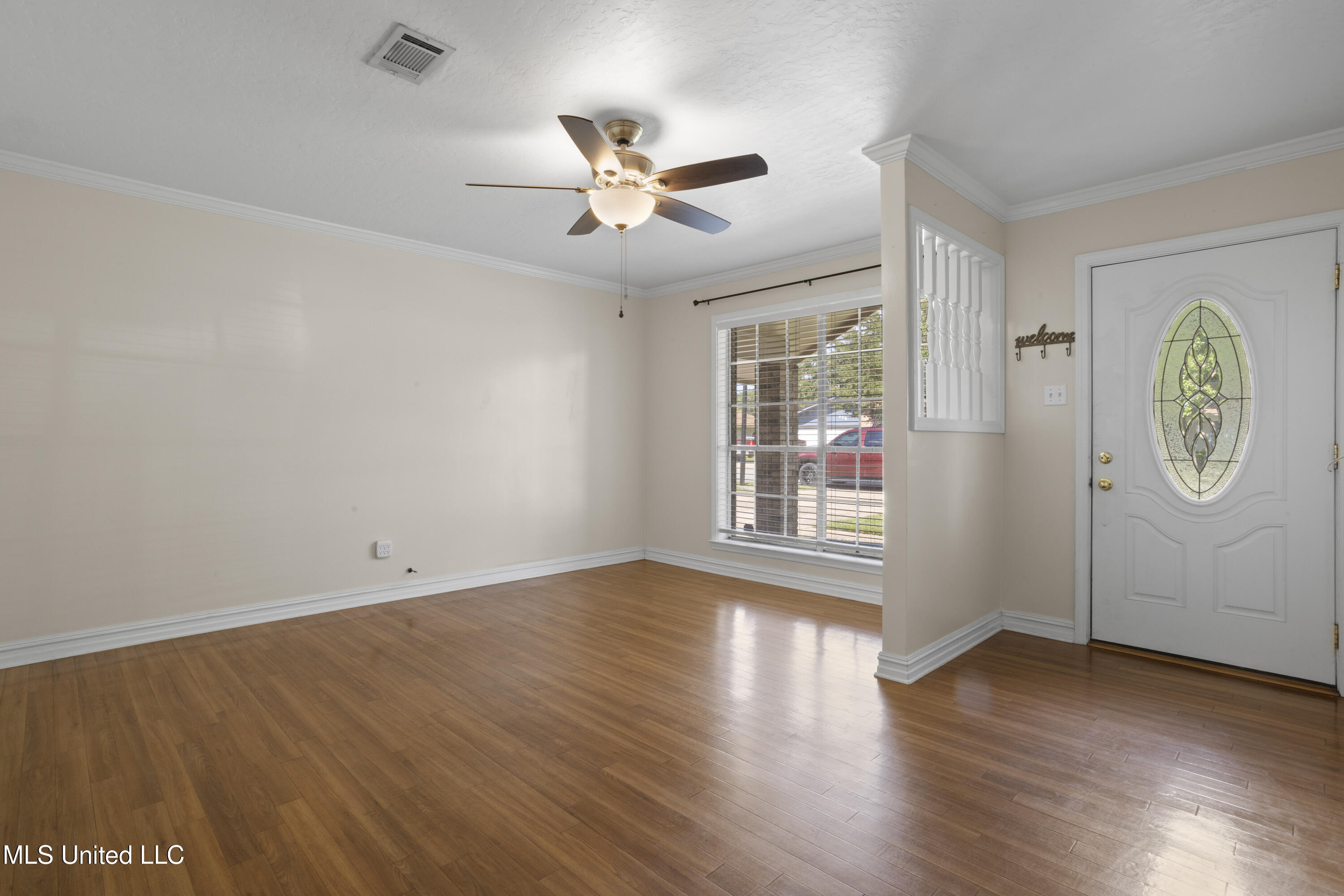309 Jamaica Drive