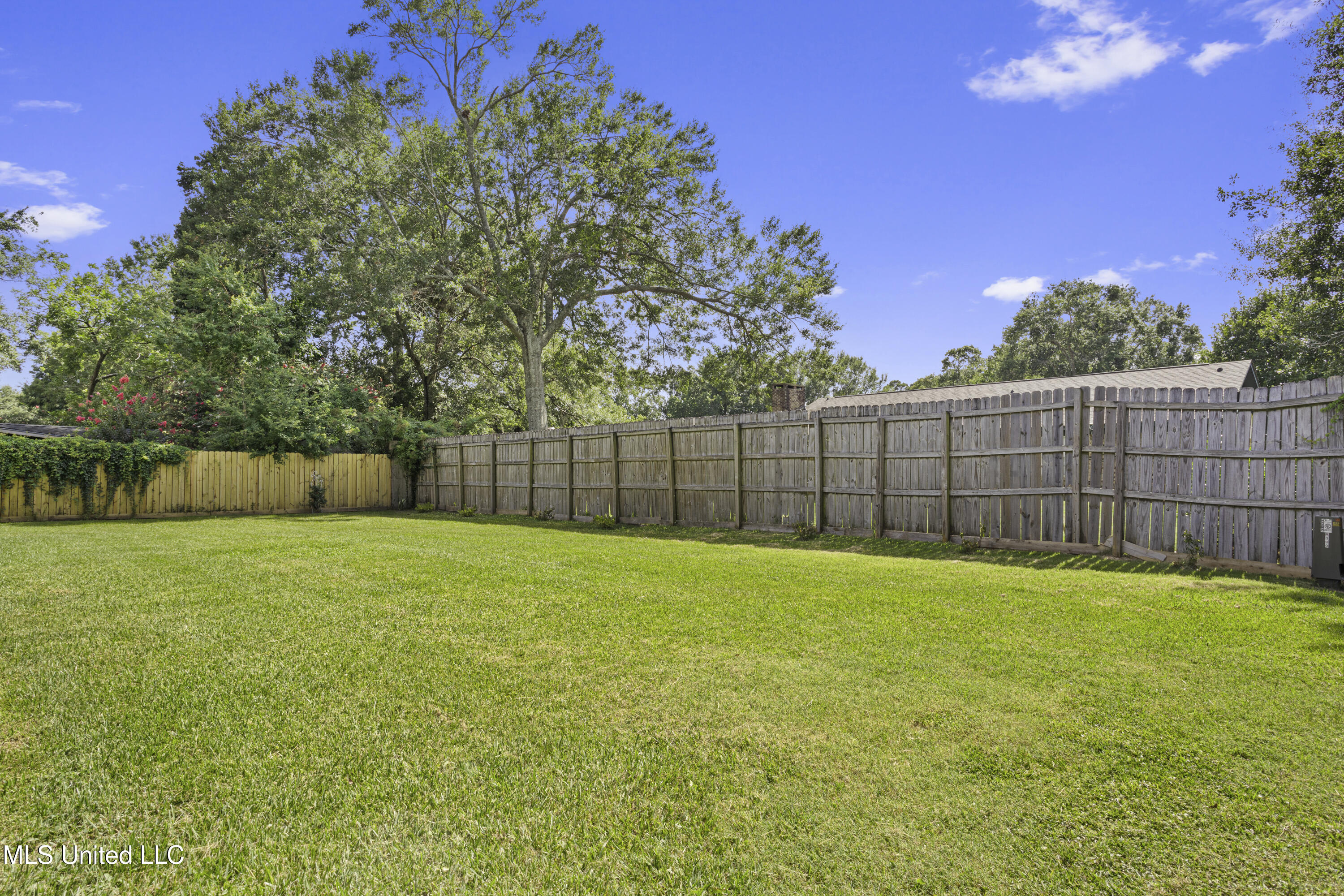 309 Jamaica Drive