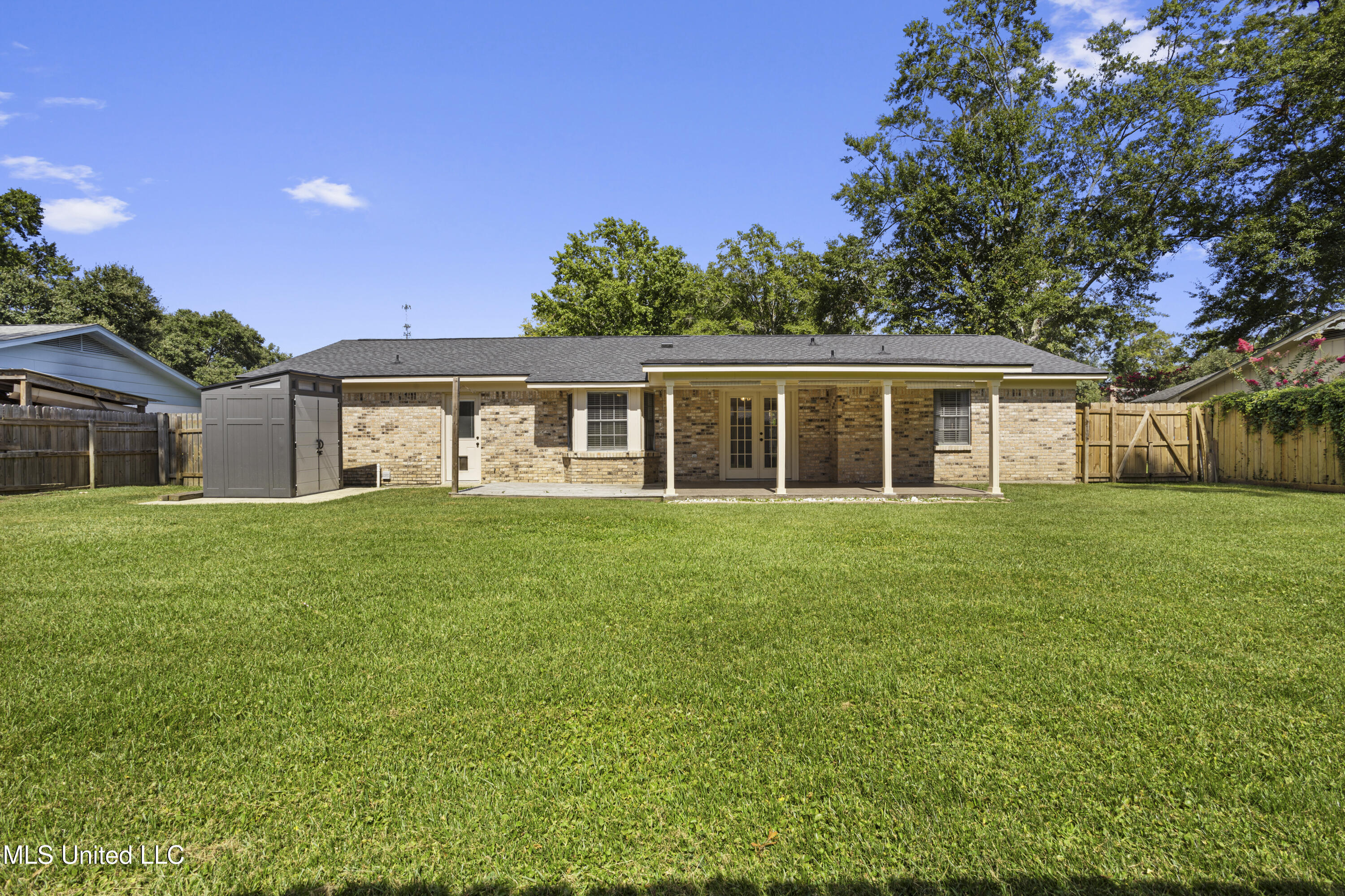 309 Jamaica Drive