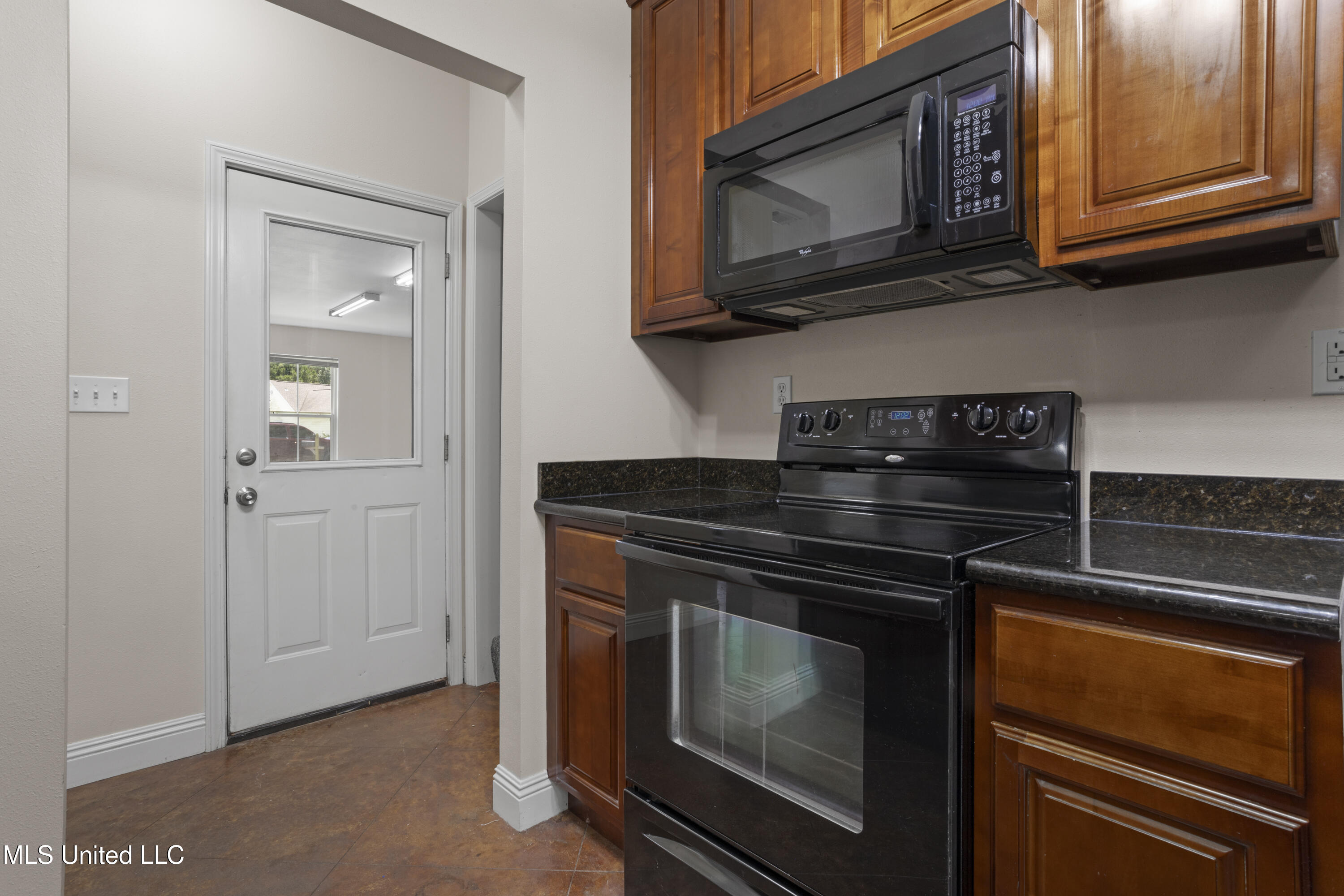 607 Taylor Trail