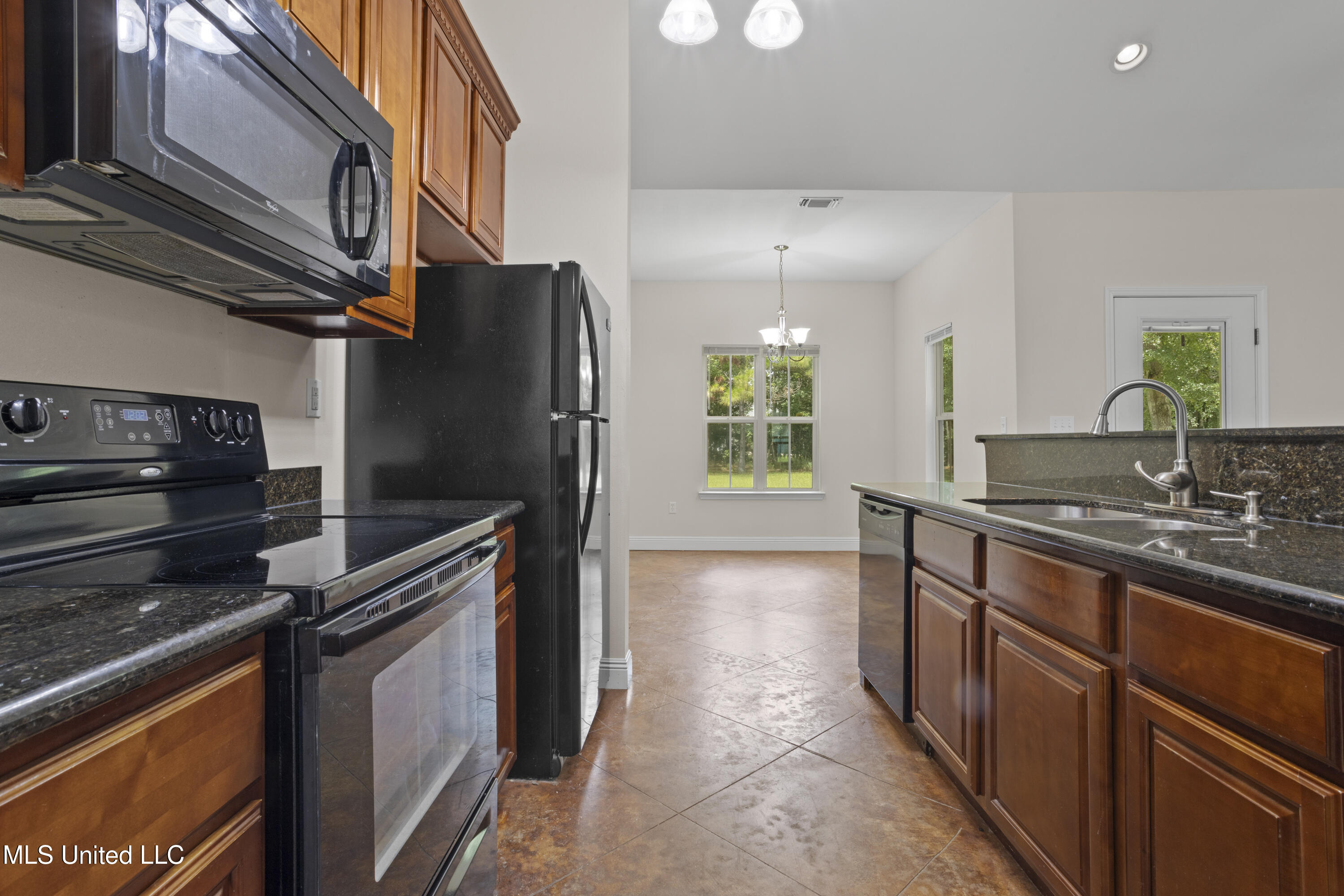 607 Taylor Trail
