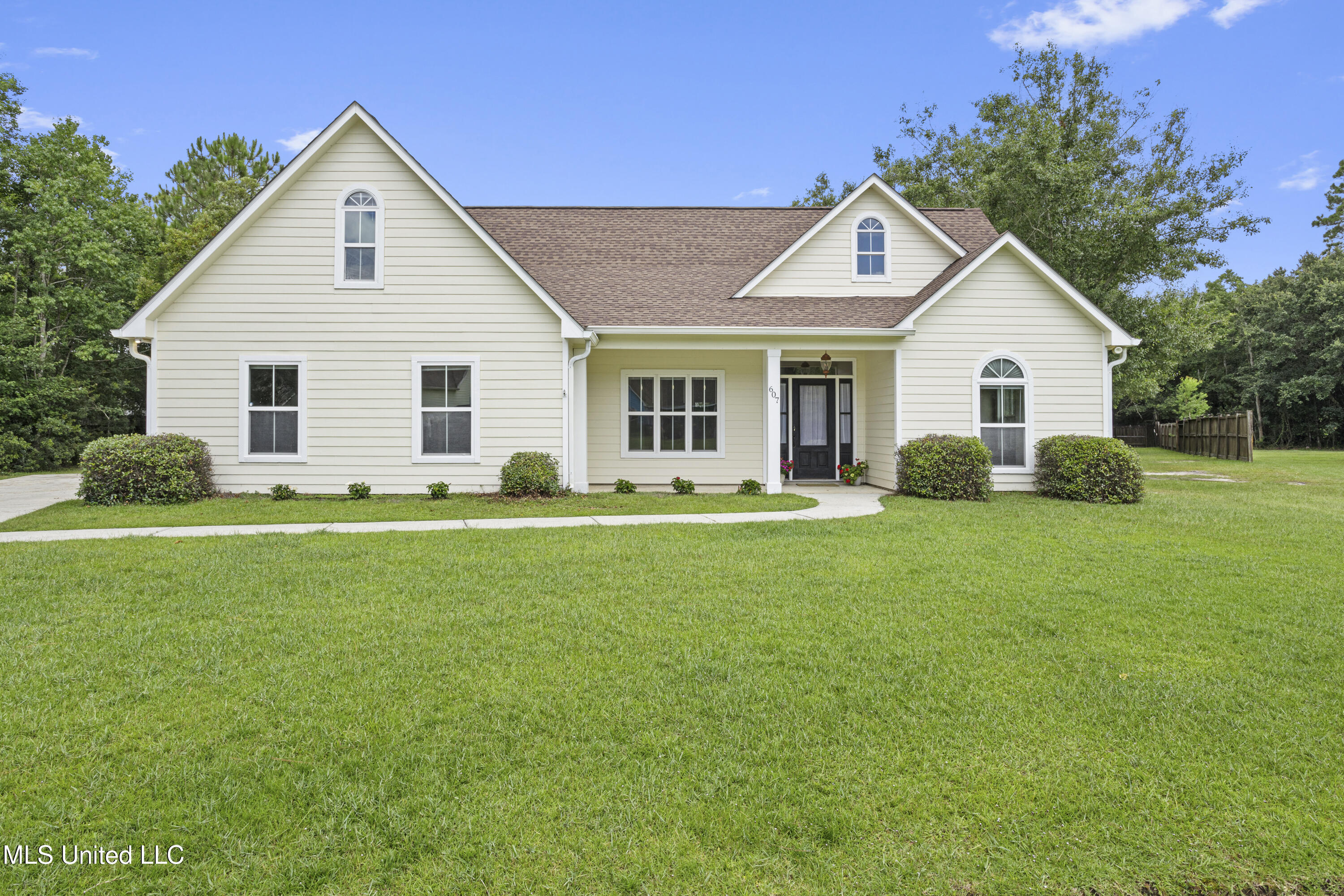 607 Taylor Trail